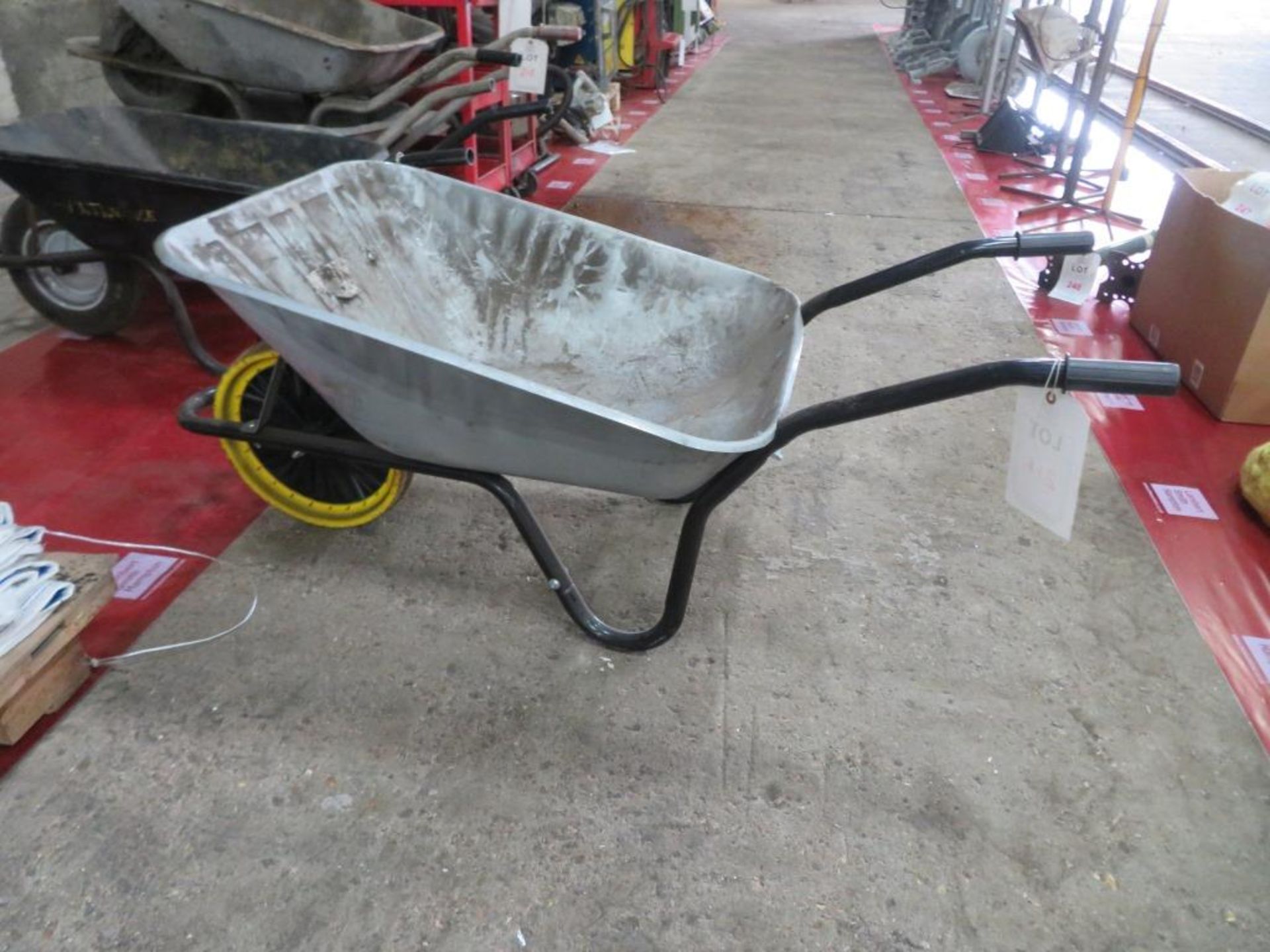 Wheel barrow - Image 2 of 2