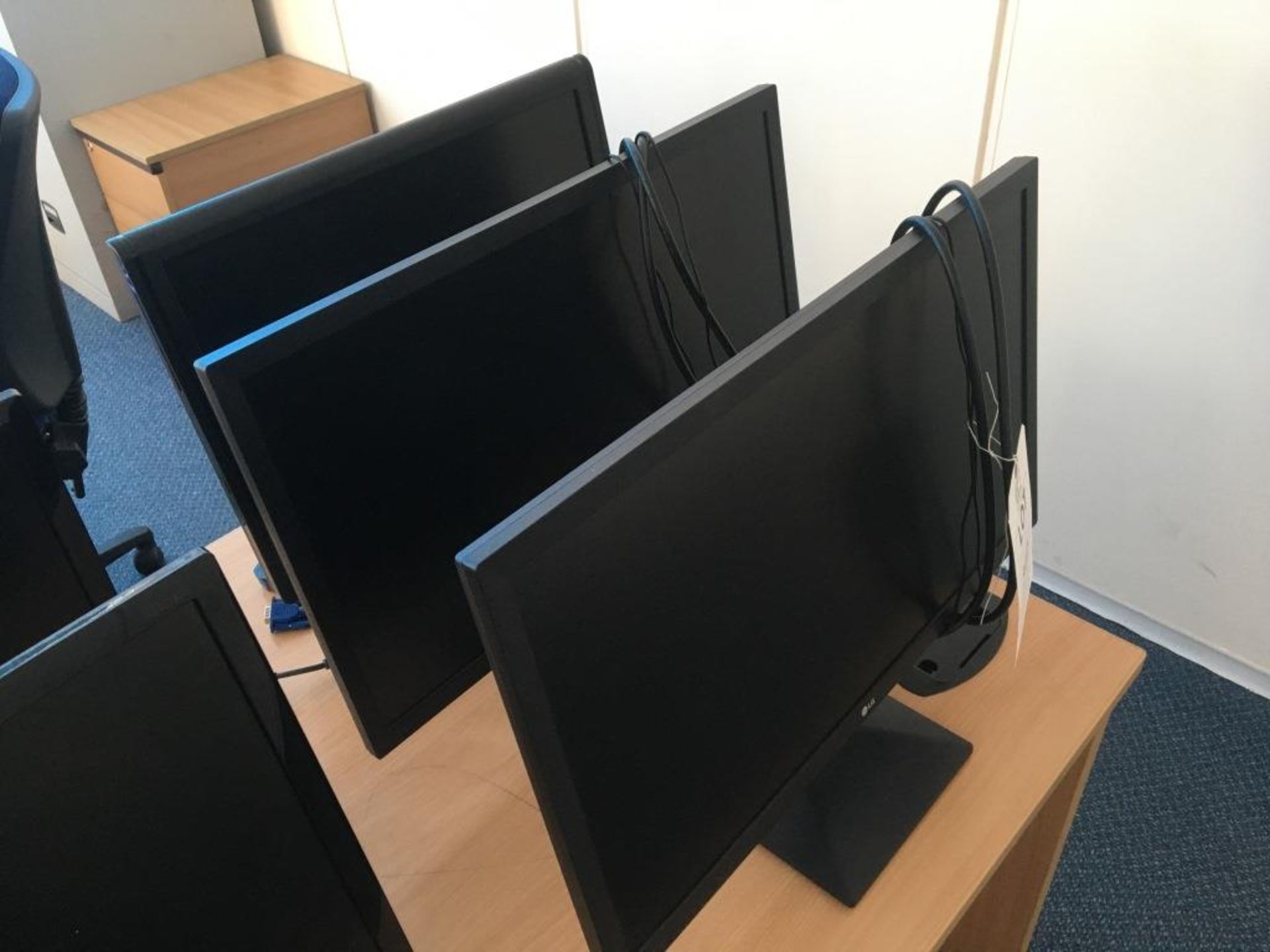 Three computer monitors (2x LG 24MK400H and a DMG L-2041W) - Image 2 of 2