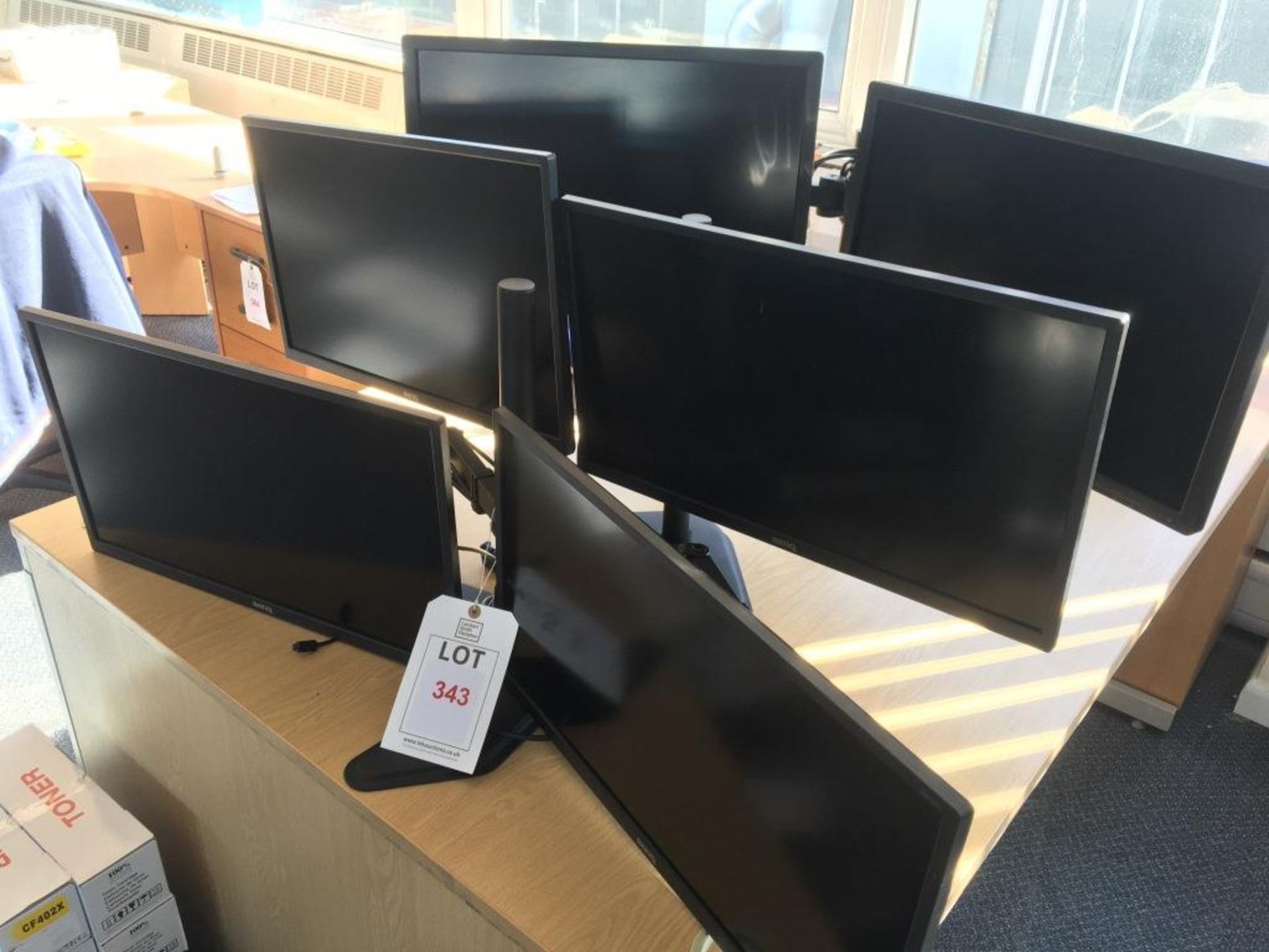 Six computer monitors (4x Benq GW2470, 2x HP Z24i) - Image 2 of 2