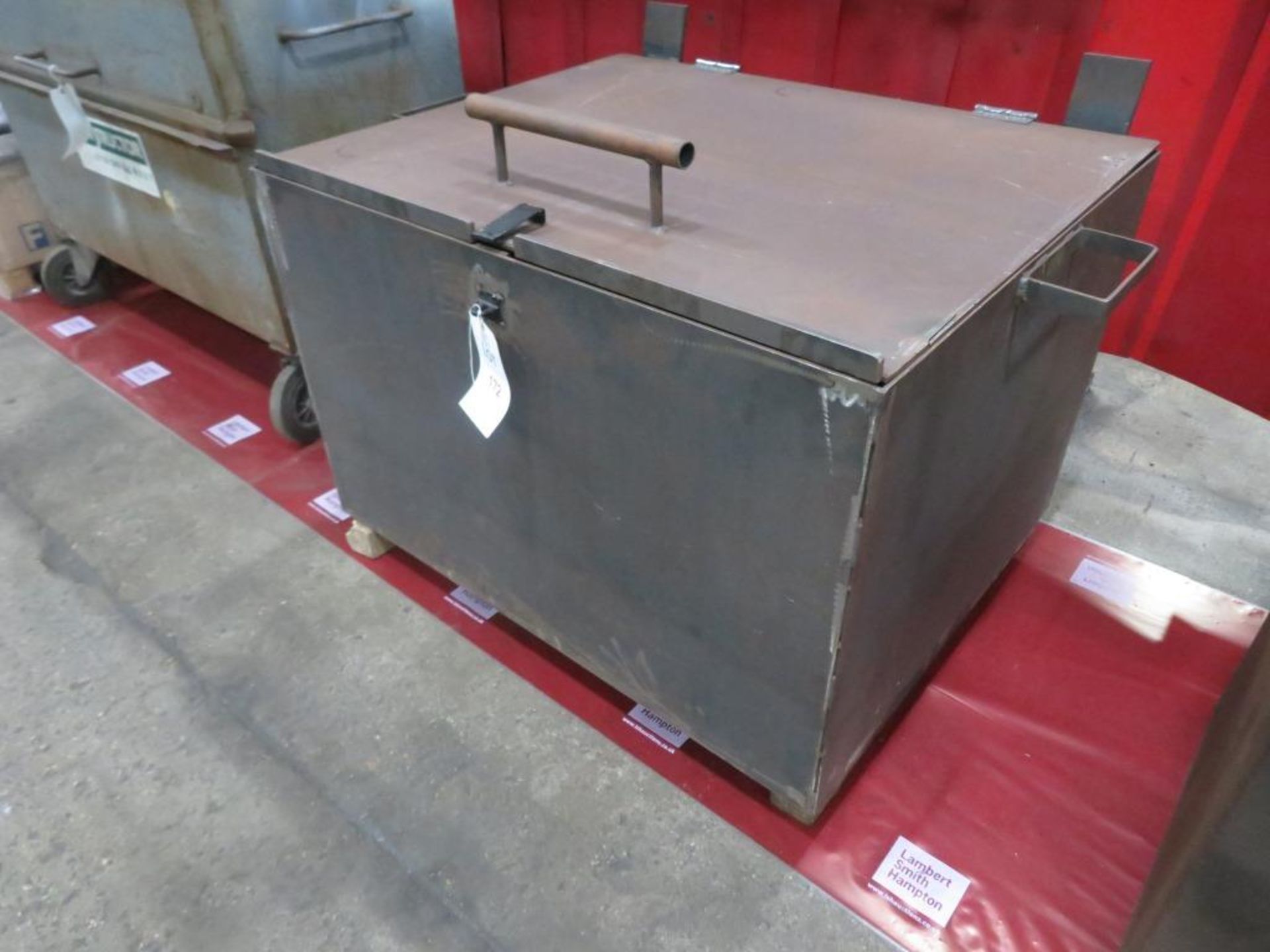 Steel company made site box - Image 2 of 4