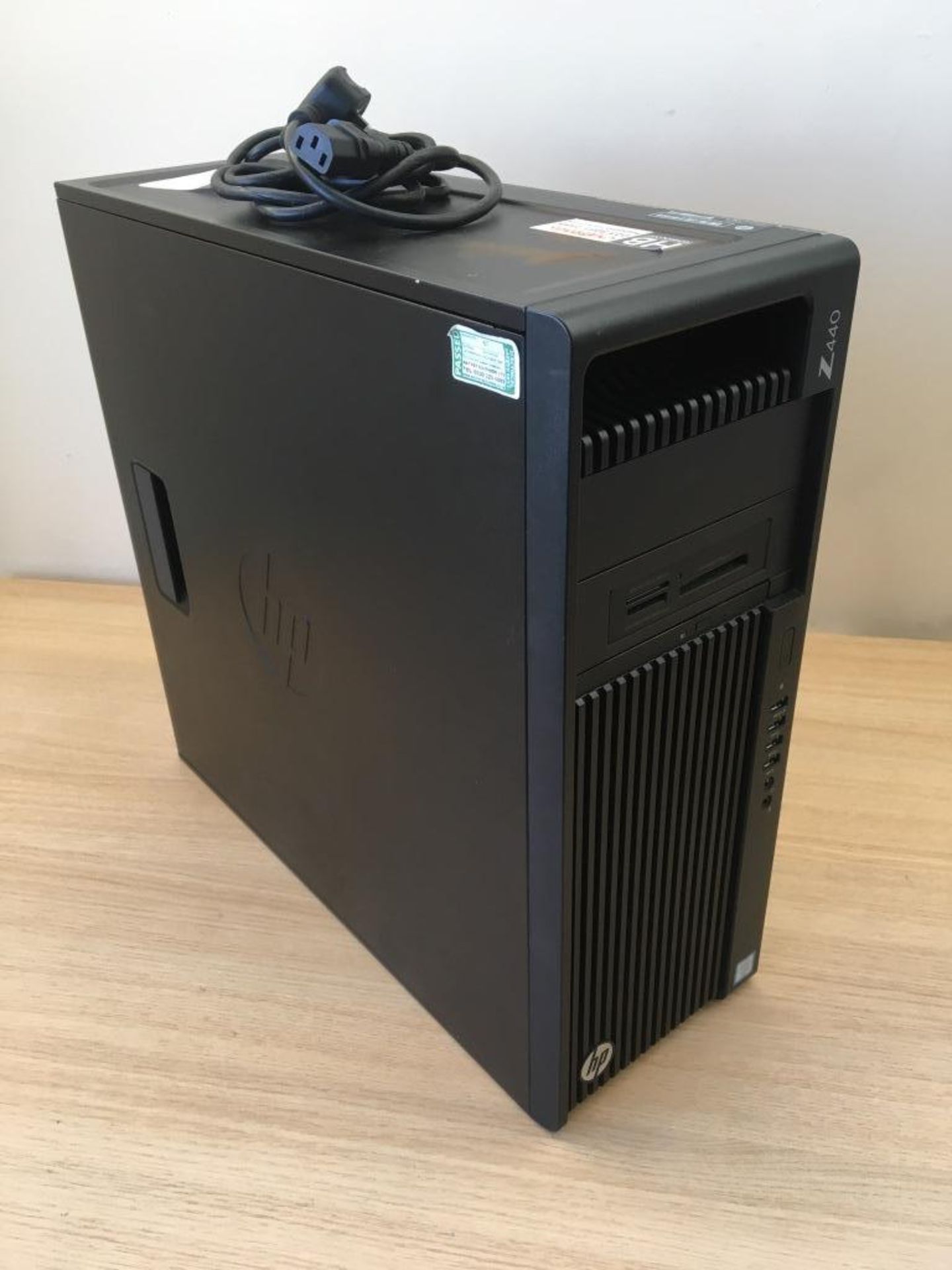 HP Z440 computer - Bild 2 aus 3