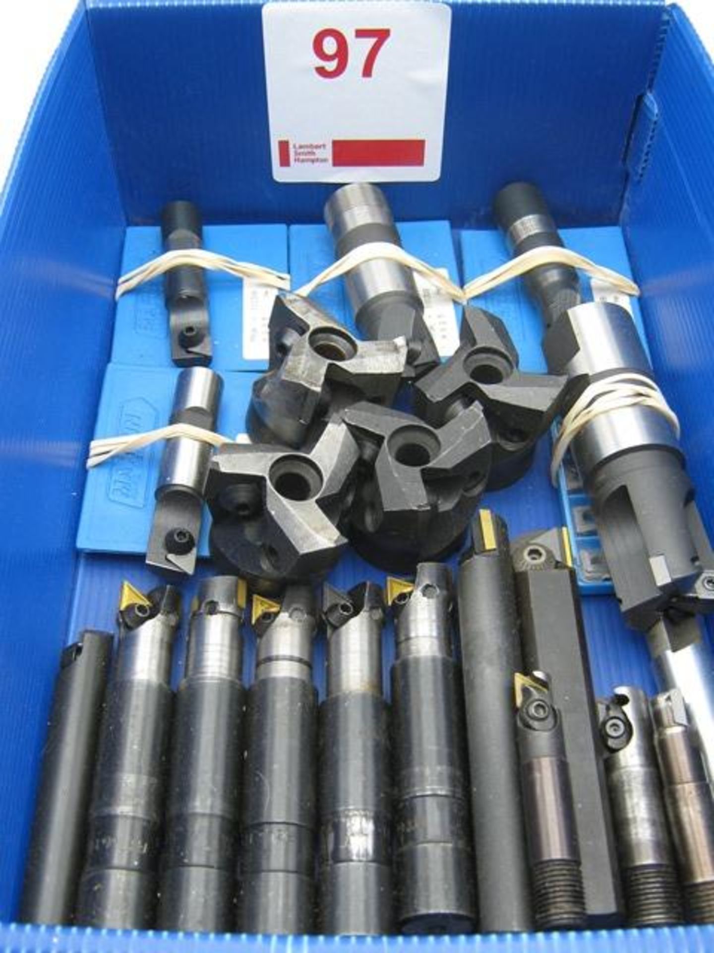 Tipped milling cutters and tips