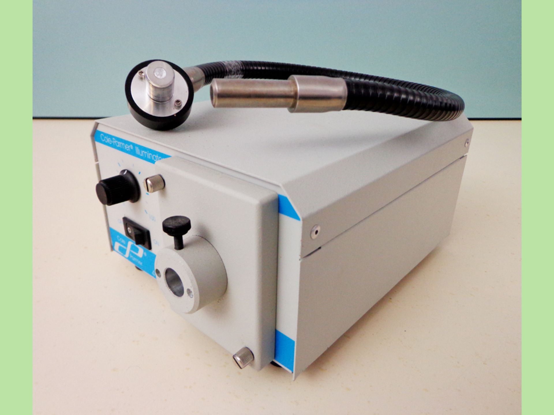 Cole-Parmer Illuminator 41720, model PL8221BN1CP2, with Single Goose Neck Fiber Optic Illuminator,