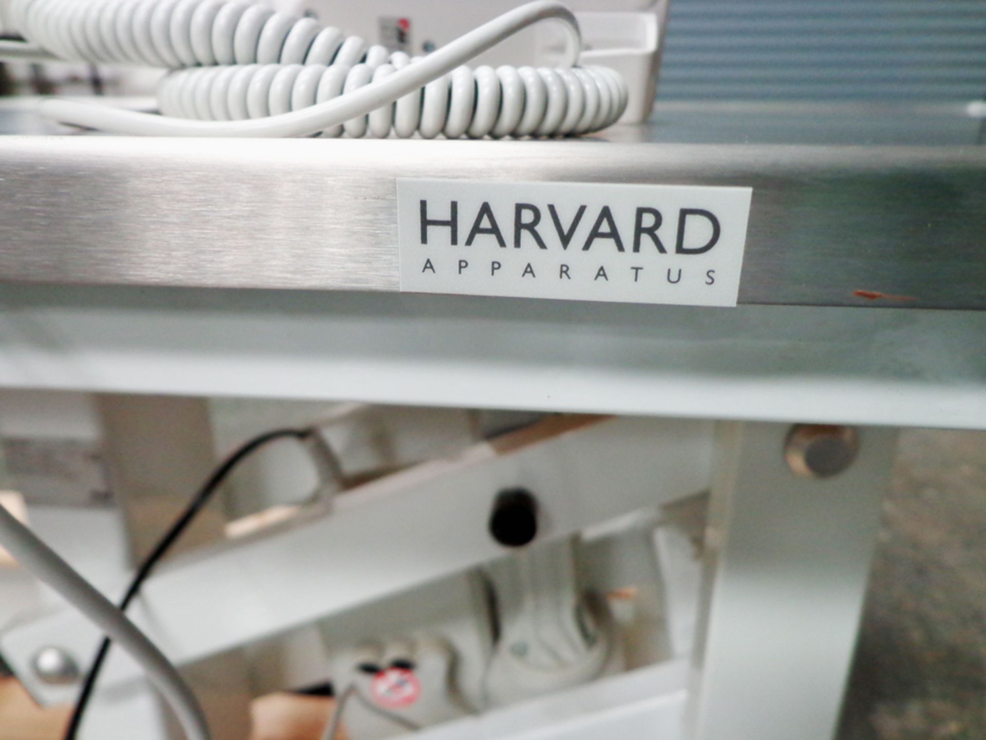 Harvard Apperatus Medium Hydraulic Sergical Table, SWL 150kgs. - Image 4 of 7