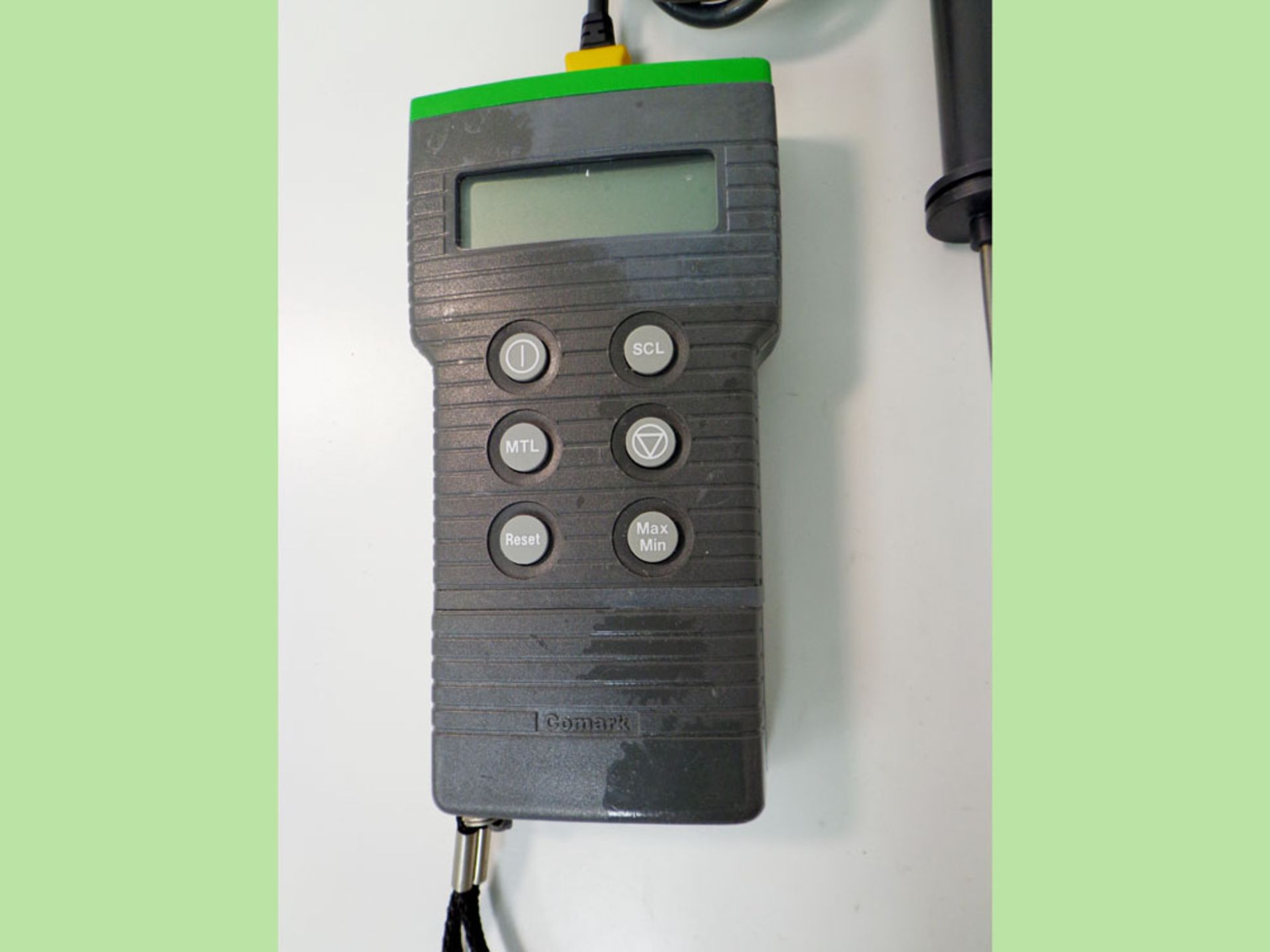 Comark C9006 I.S. Handheld Digital Thermometer, 1 Input, C900X series, S/N 59828/16-04 - Image 2 of 3