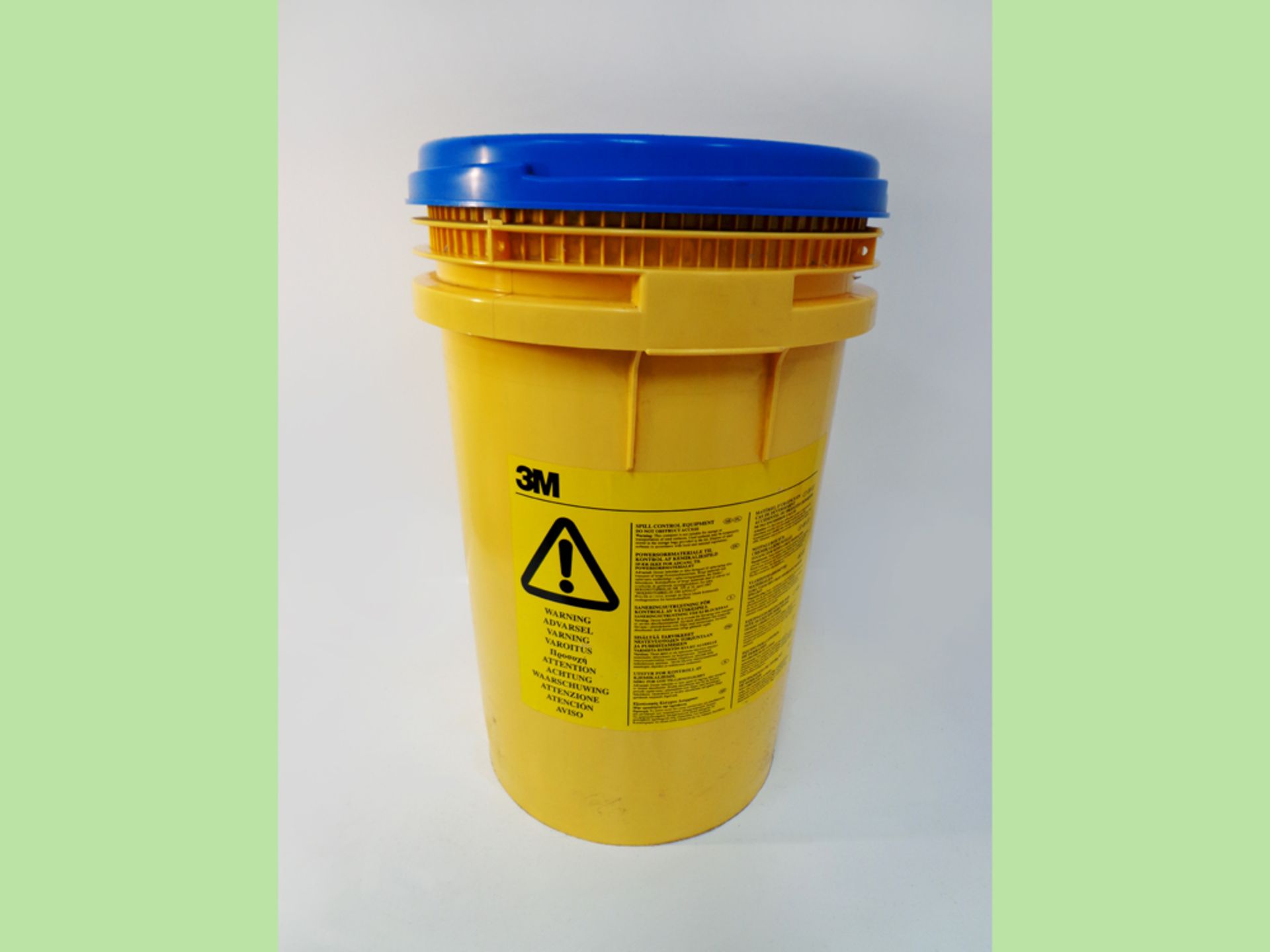 3M SK 26 Chemical Spill Control Kit for Absorption of Hazardous Liquids. - Image 2 of 8