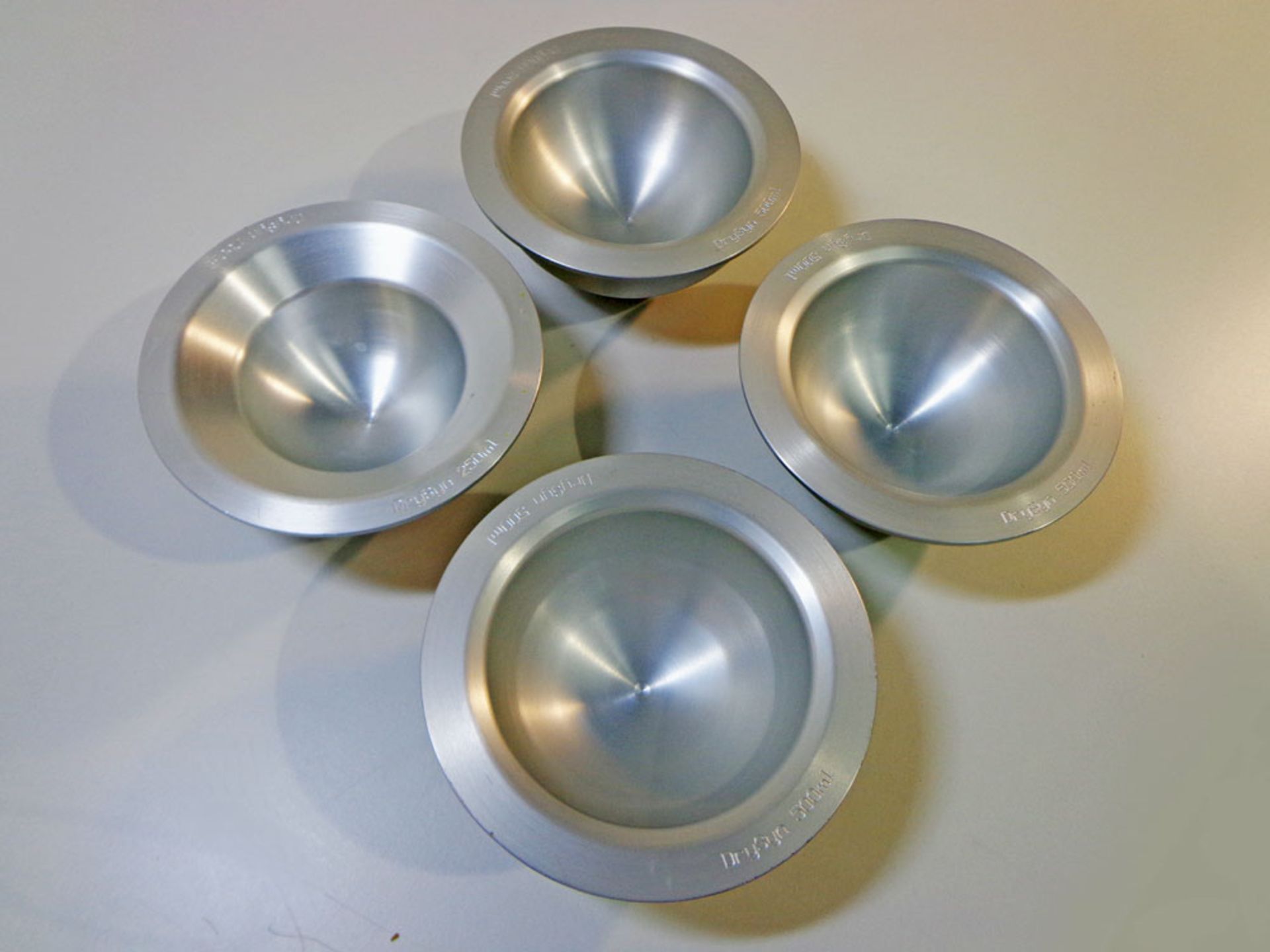 DrySyn Wax bowl Inserts, 3 x 500ml and 1 x 250ml. - Image 2 of 3