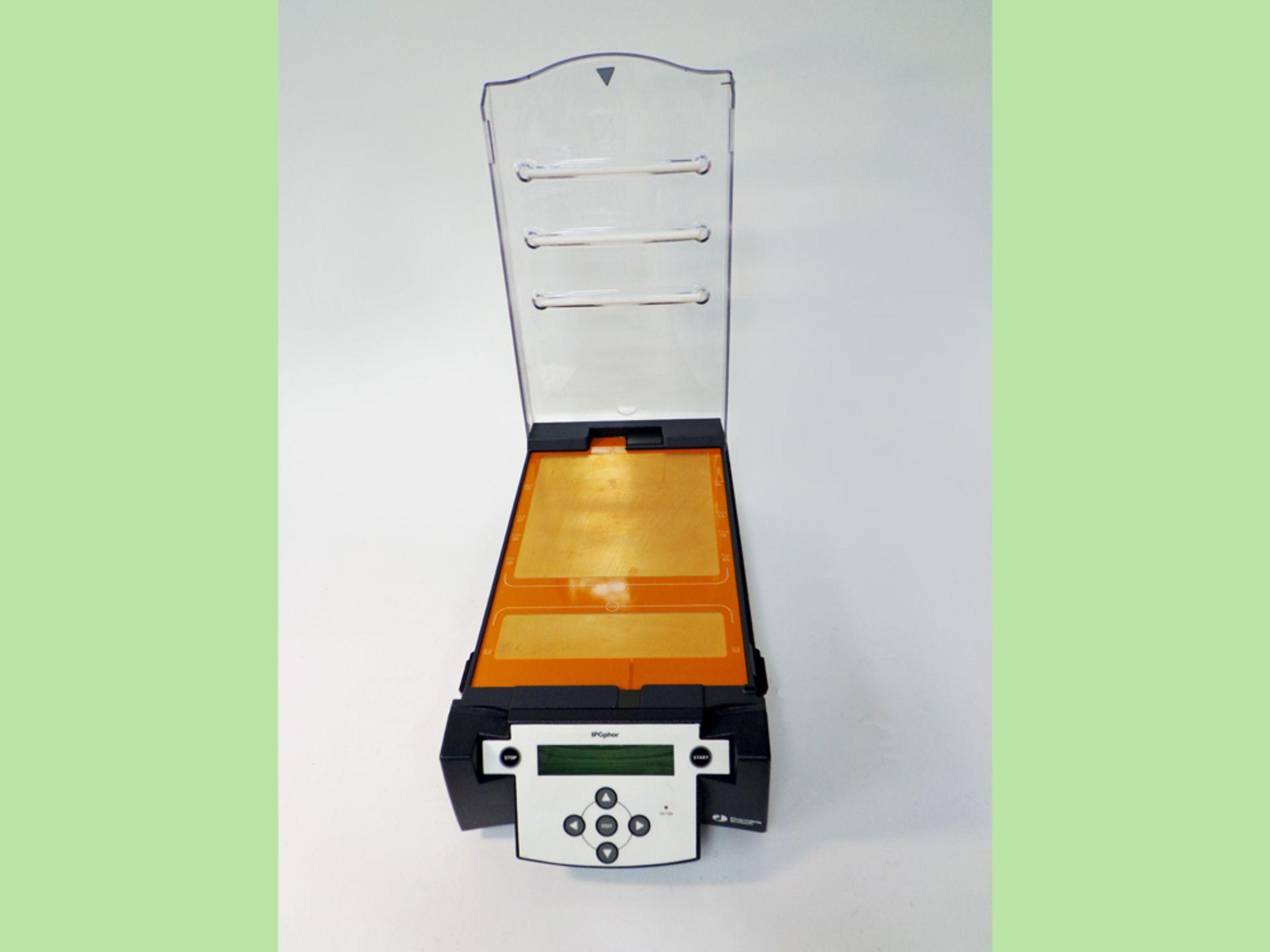 Amersham Pharmacia Biotech IPGphor Isoelectric Focusing System Unit 80-6414-02 and Case of IPGphor - Image 8 of 11