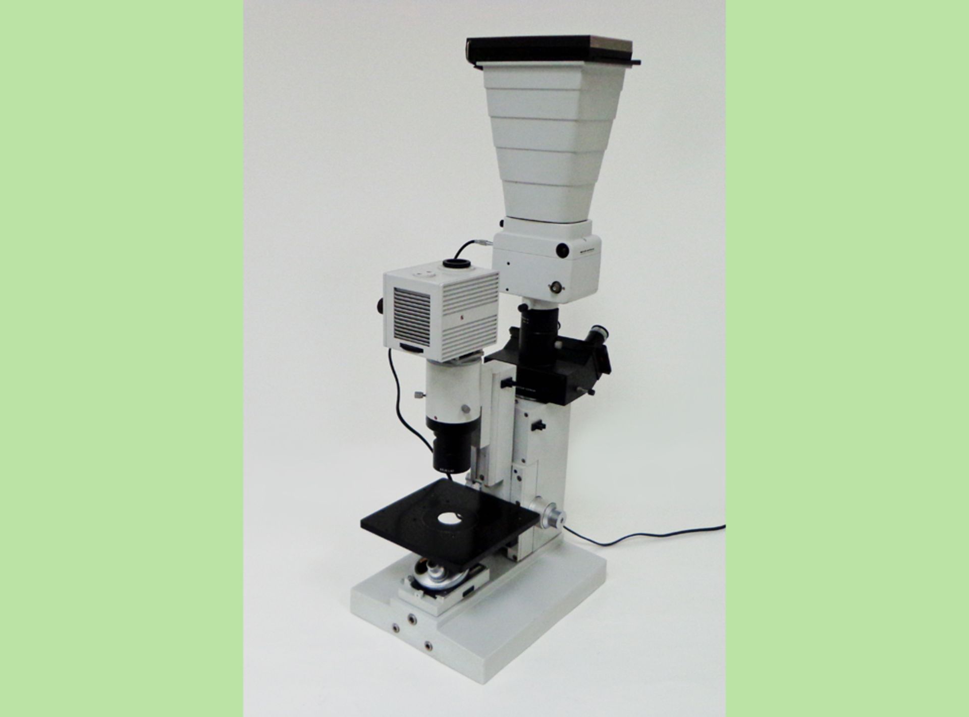Leitz Diavert Phase Contrast Inverted Binocular Microscope with Wild (polaroid) MP511 Camera with - Image 10 of 17