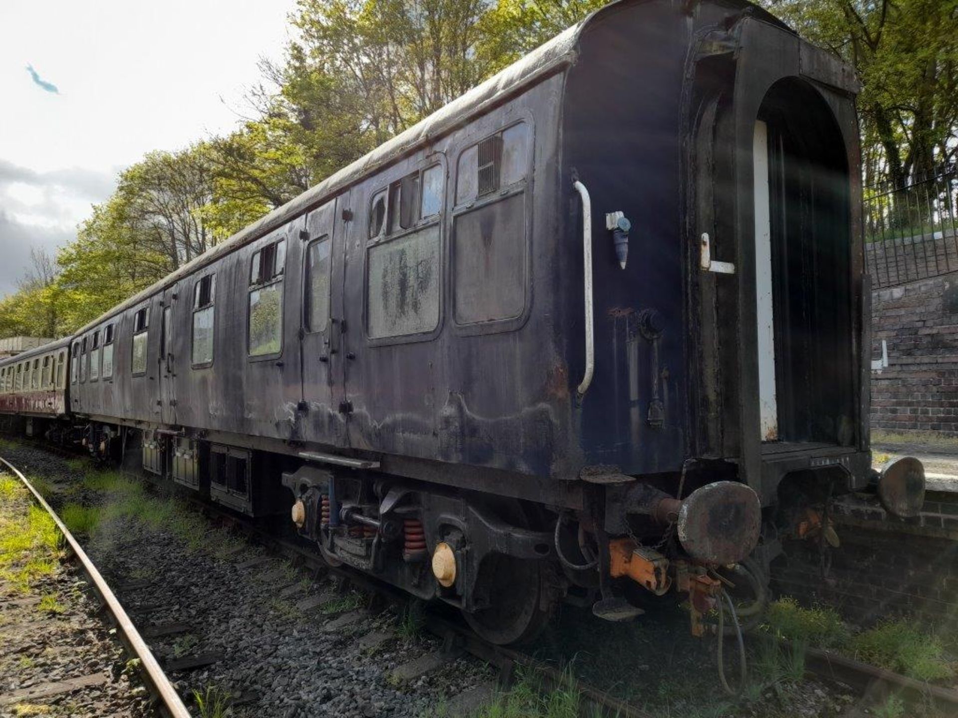 BR MARK 1 TYPE RBR BUFFET RESTAURANT COACH, NO. 1697 (1961) (Please note: a mandatory lift out... - Image 4 of 15