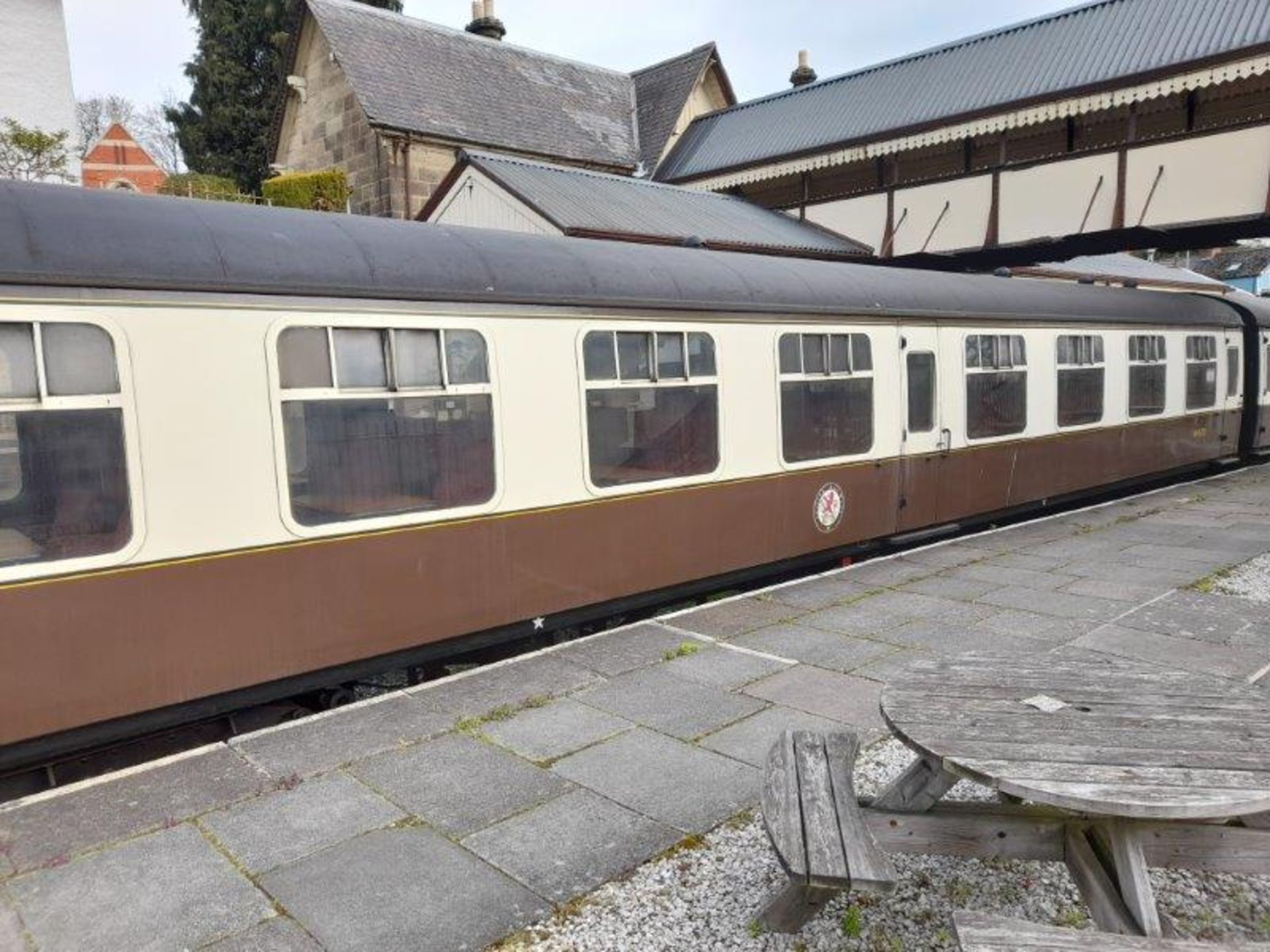 BR Mark 1 type TSO coach, no. W4702, 64-seats in red chain link moquette, 2 x WC's, chocolate and - Image 3 of 16