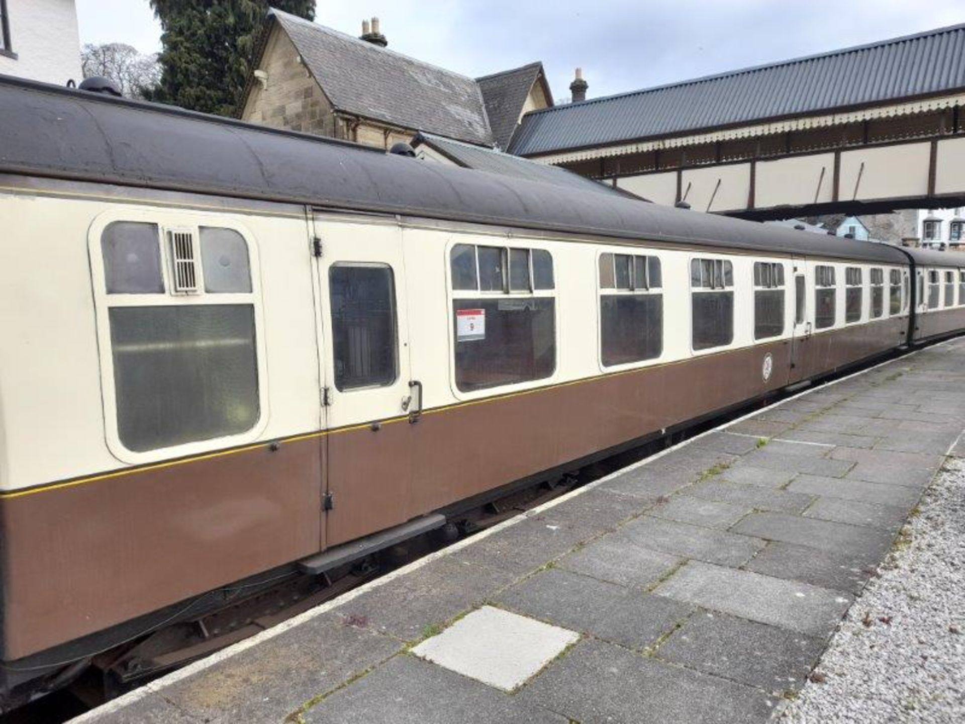 BR Mark 1 type TSO coach, no. W4702, 64-seats in red chain link moquette, 2 x WC's, chocolate and - Image 2 of 16