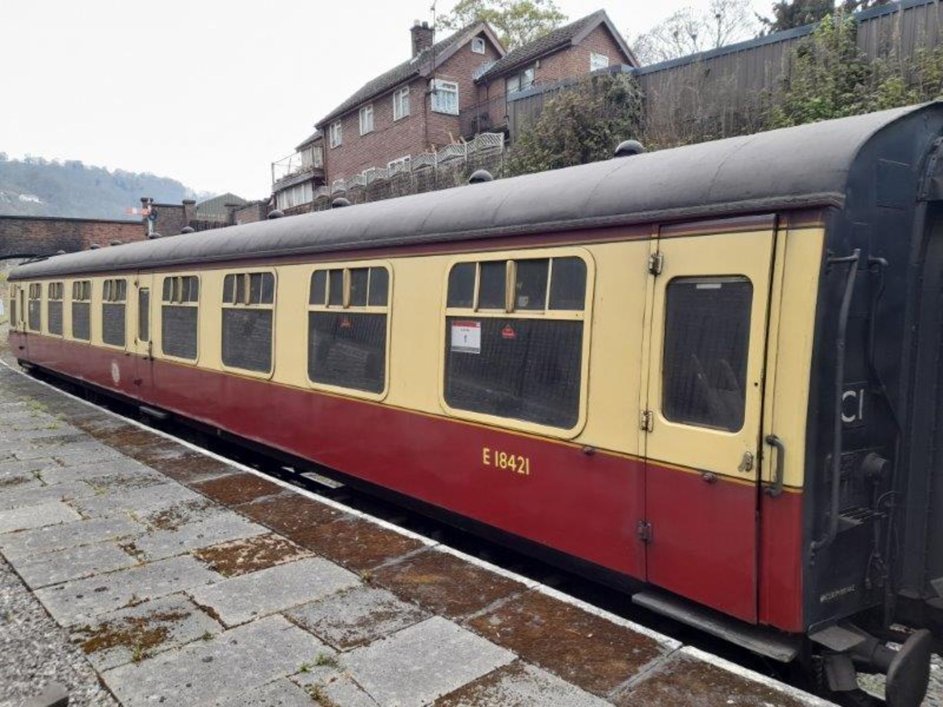 BR Mark 1 type SK coach, no. E18421, 64-seats in blue moquette, 2 x WC's, carmine and cream