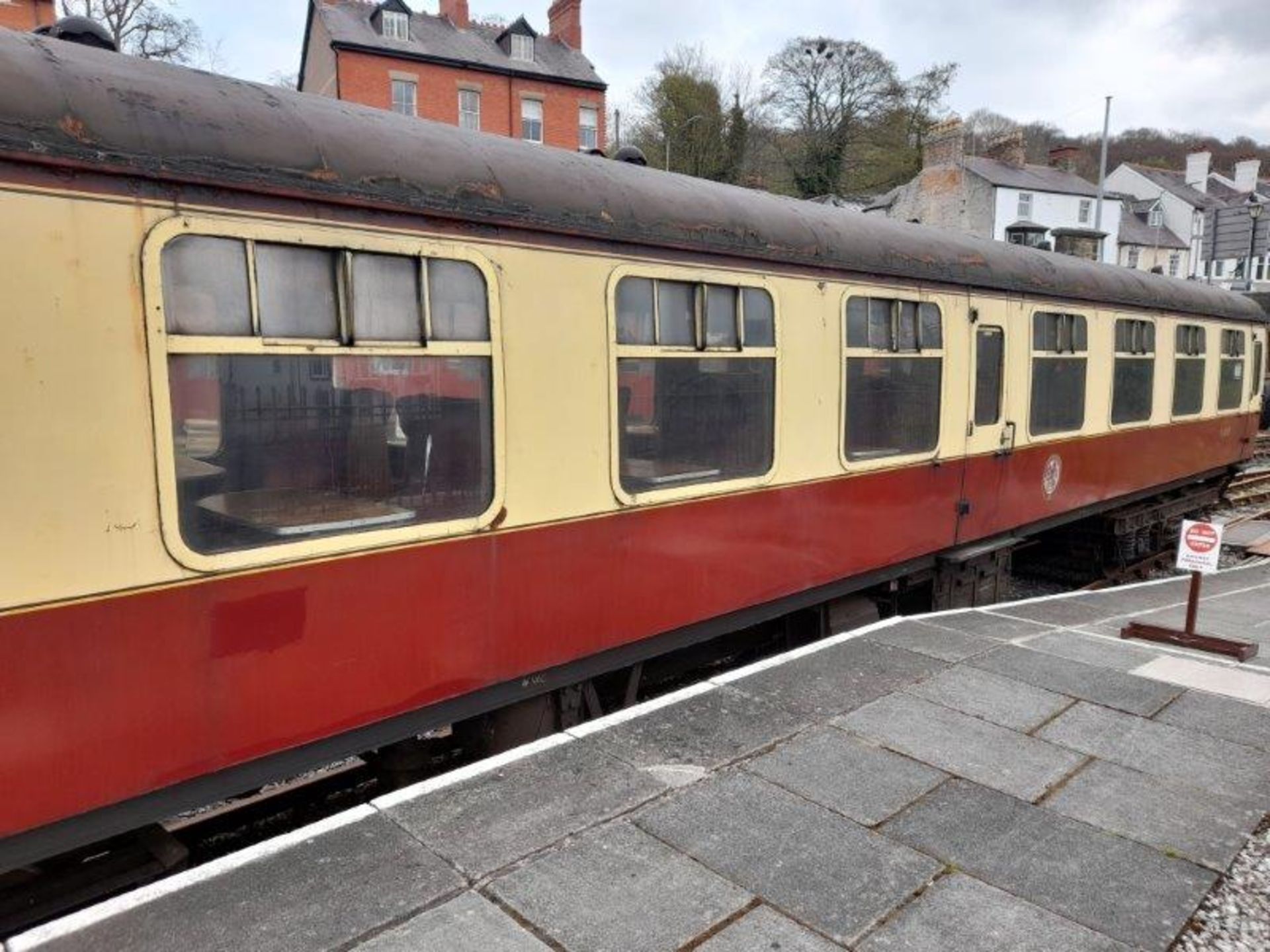 BR Mark 1 type TSO coach, no. M4858, 55-seats and 2 bench seats in red/ purple moquette, carmine and - Image 3 of 14