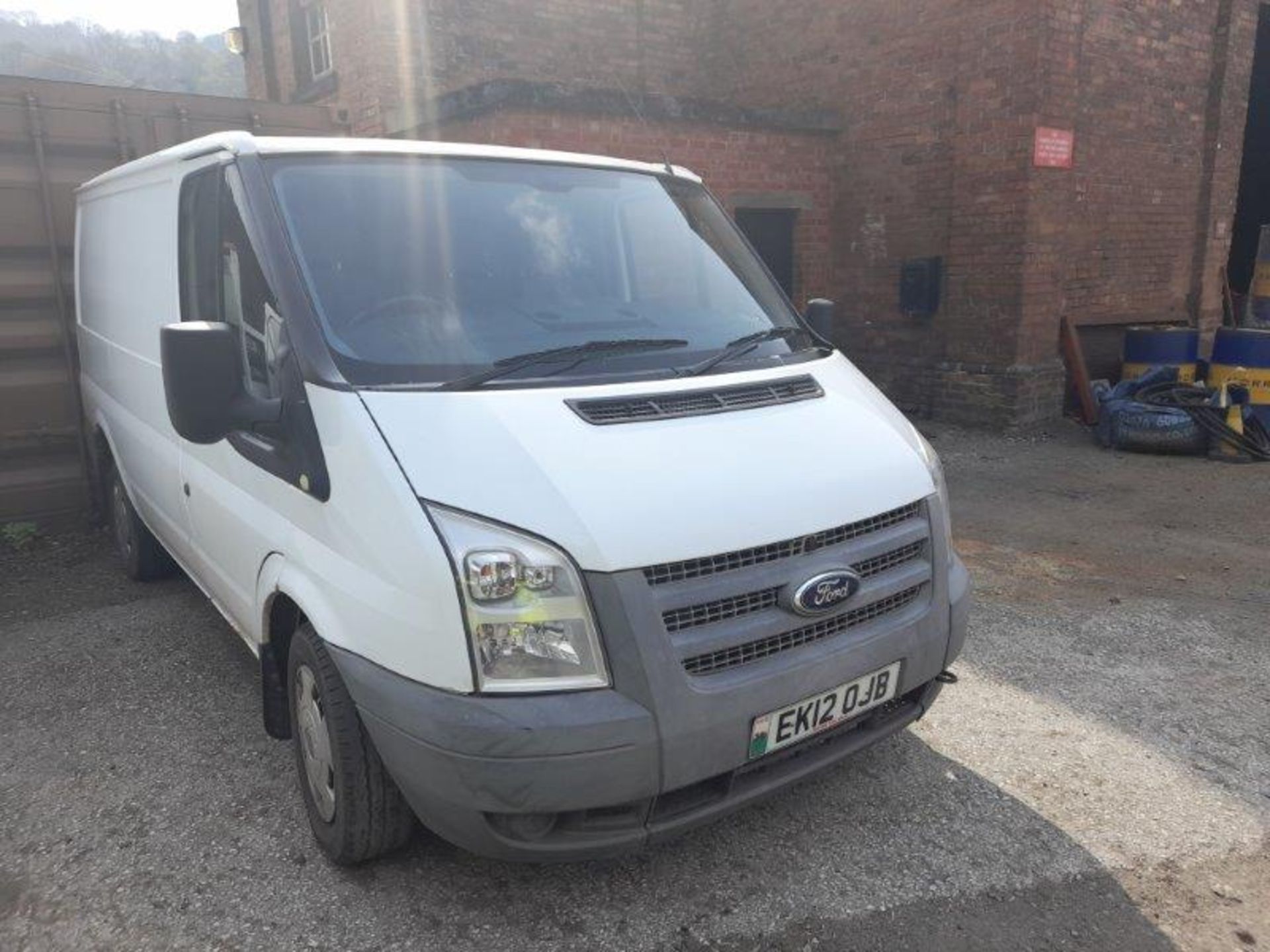 Ford Transit 260 SWB diesel FWD Low Roof TDCi 100ps van. Registration no. EK12 OJB. Date of - Bild 4 aus 5