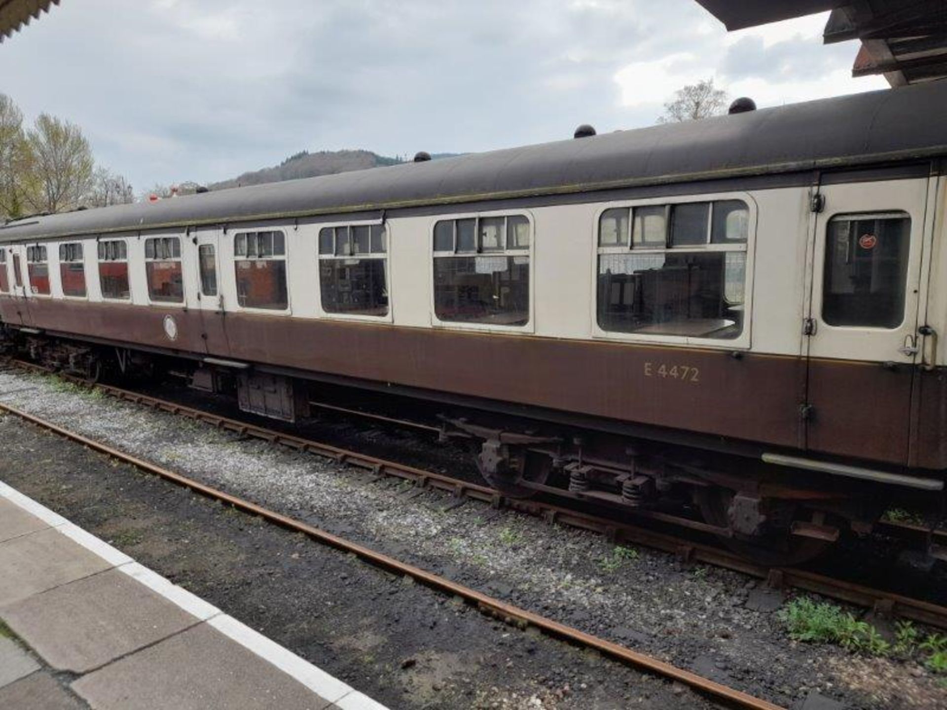 BR Mark 1 type TSO coach, no. E4472, 64-seats in Tram Museum brown/ orange moquette, 2 x WC's, - Image 4 of 14