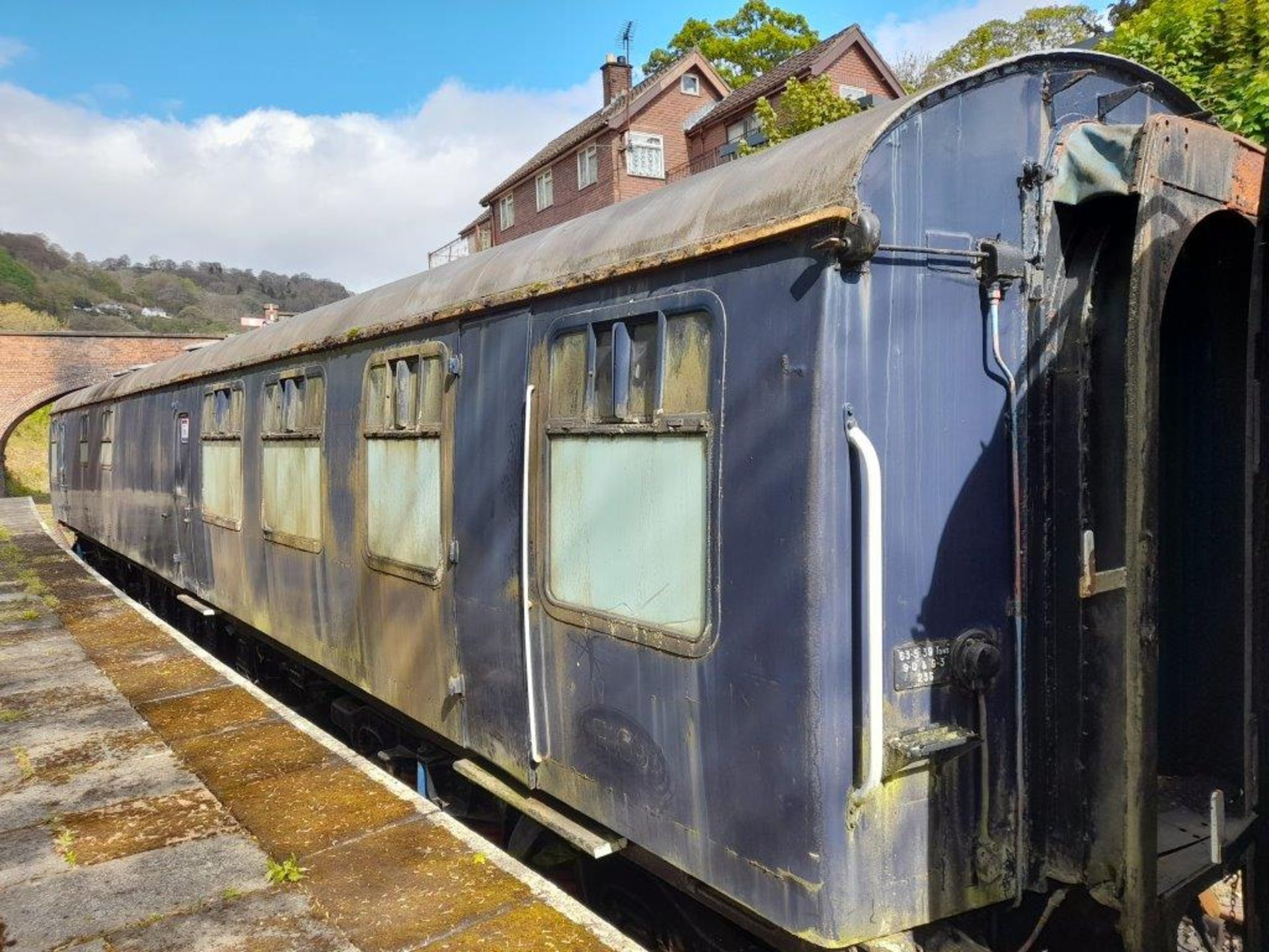 BR MARK 1 TYPE RBR BUFFET RESTAURANT COACH, NO. 1697 (1961) (Please note: a mandatory lift out... - Image 2 of 15