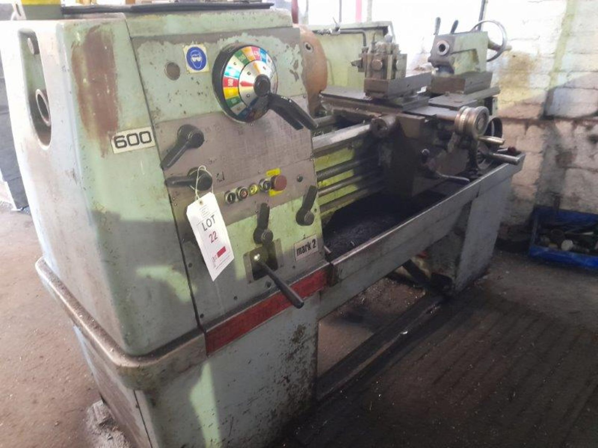 Colchester Triumph 2000TR SS and SC gap bed lathe, Serial No: 6/0083/22373, 32" between centres, - Bild 2 aus 3