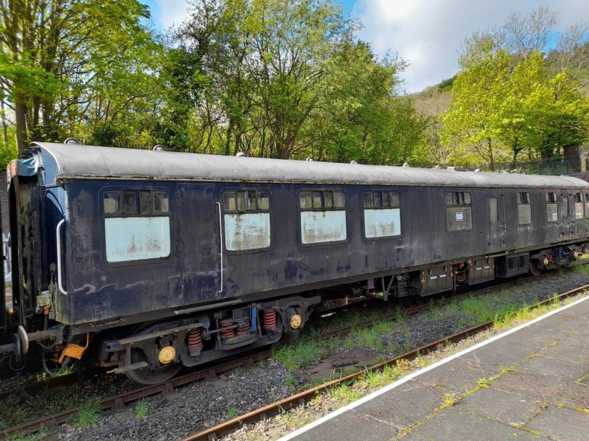 BR MARK 1 TYPE RBR BUFFET RESTAURANT COACH, NO. 1697 (1961) (Please note: a mandatory lift out... - Image 6 of 15