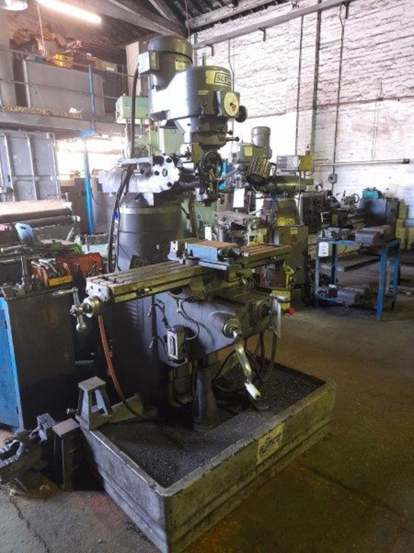 SEMCO LC-1½ VS Turret Milling Machine, Serial No: 00226734 with 50" and 90" table, (No DRO),