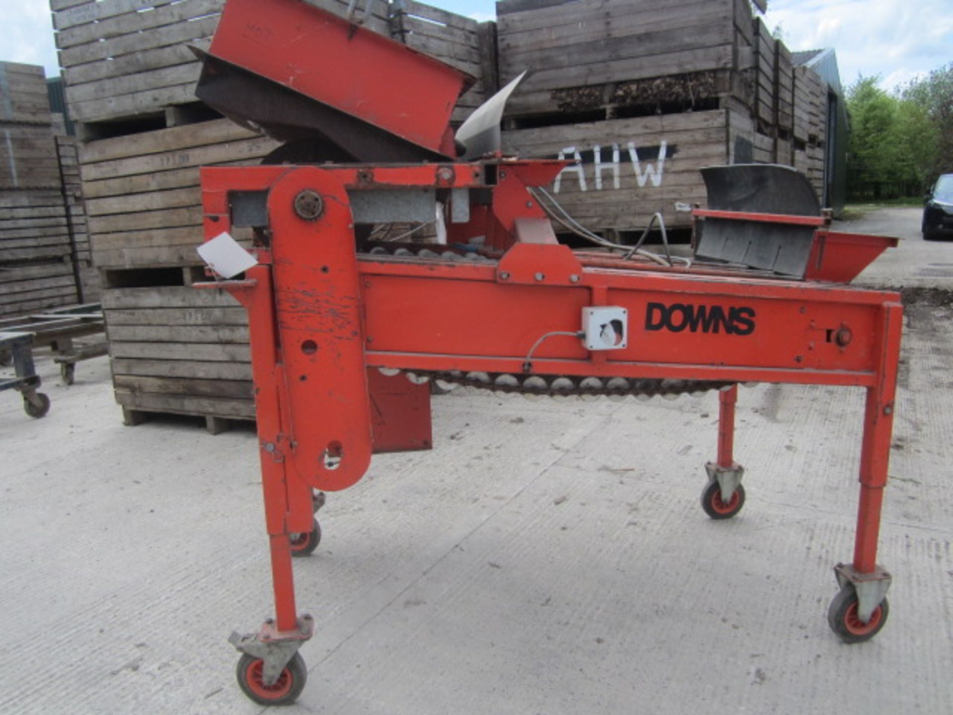 Downs hot seed potato cutter, working width approx. 730mm, capacity 4 ton per hour - incomplete