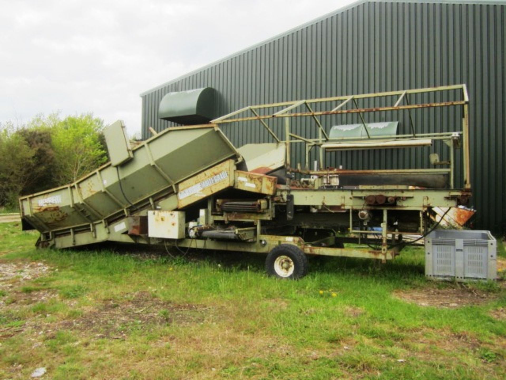 Herbert 1800 Multigrader, machine no. MG2, s/n. 1090688, approx. belt size 1.8m x 6m, 2 x side