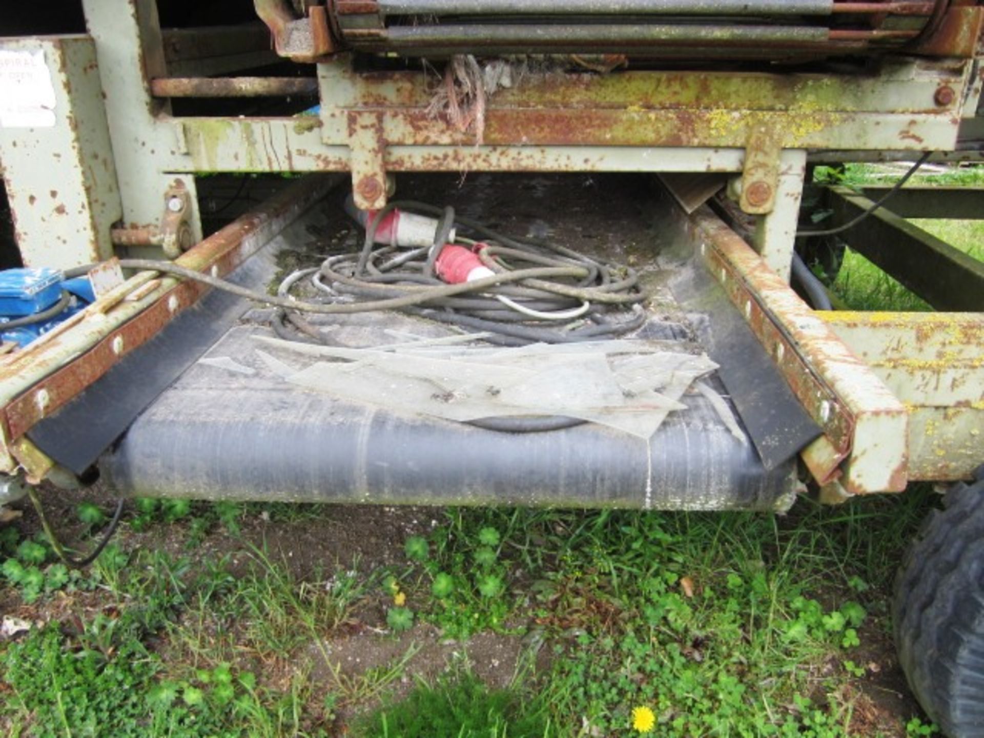 Herbert 1800 Multigrader, machine no. MG2, s/n. 1090688, approx. belt size 1.8m x 6m, 2 x side - Image 2 of 14