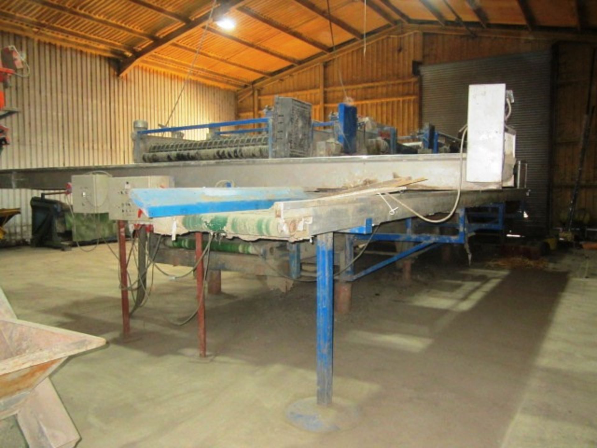 Seed potato sizing, grading and cleaning line including - Miedema type SB55 mobile receiving hopper, - Image 7 of 19