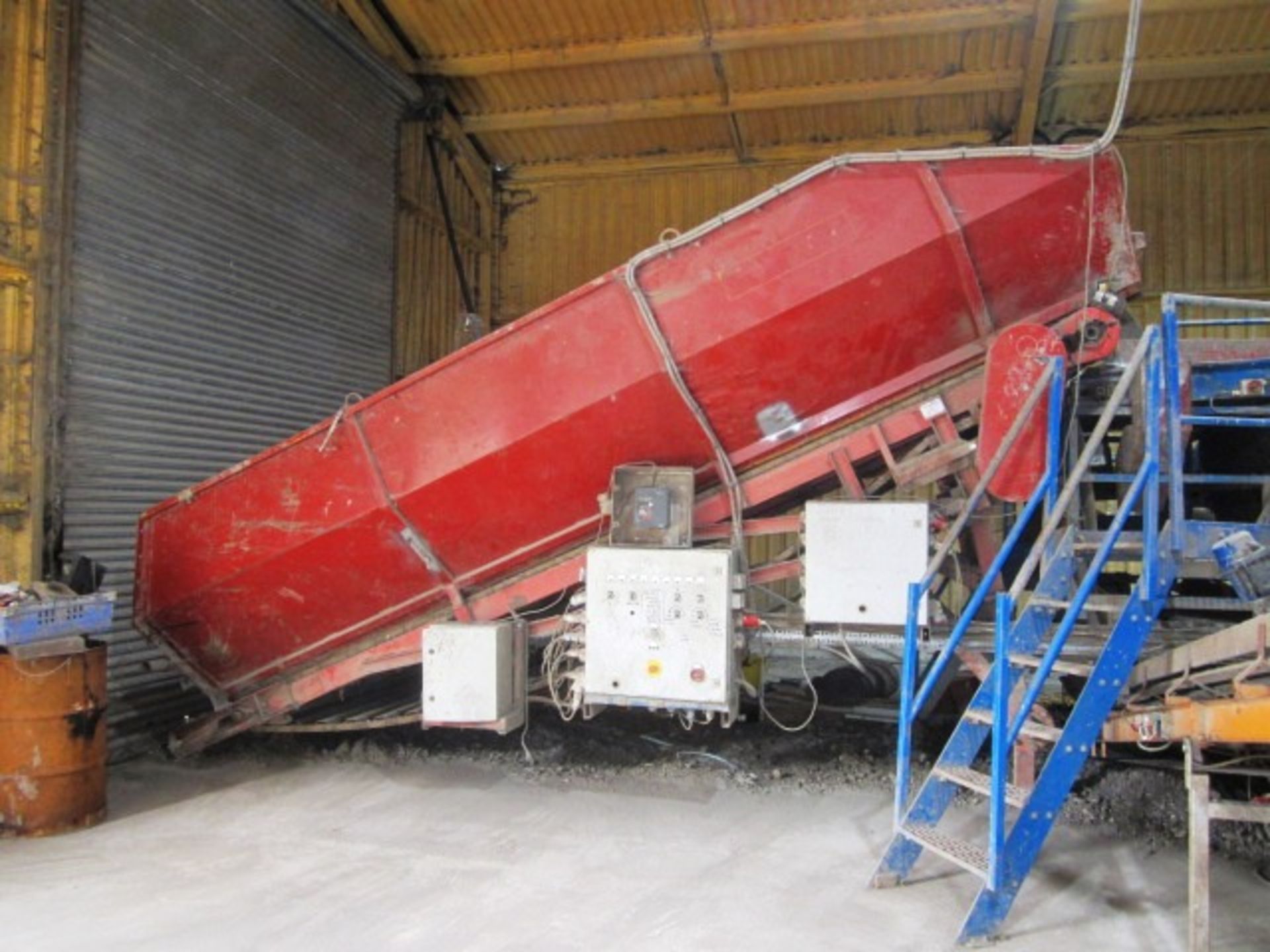 Seed potato sizing, grading and cleaning line including - Miedema type SB55 mobile receiving hopper,