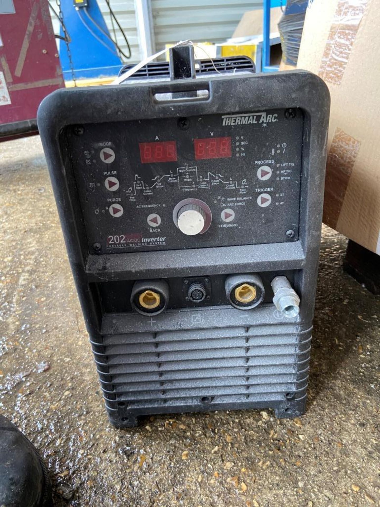 Thermal Arc 202 ac/dc inverter TIG portable welding system - Image 4 of 5