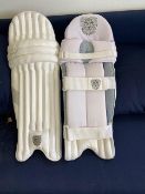 Set of Ganador left handed cricket pads