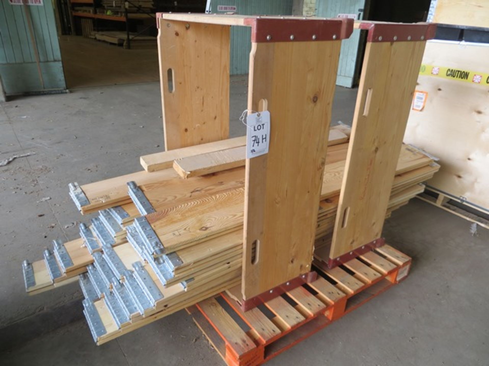 Two pallets of various packing crates as lotted
