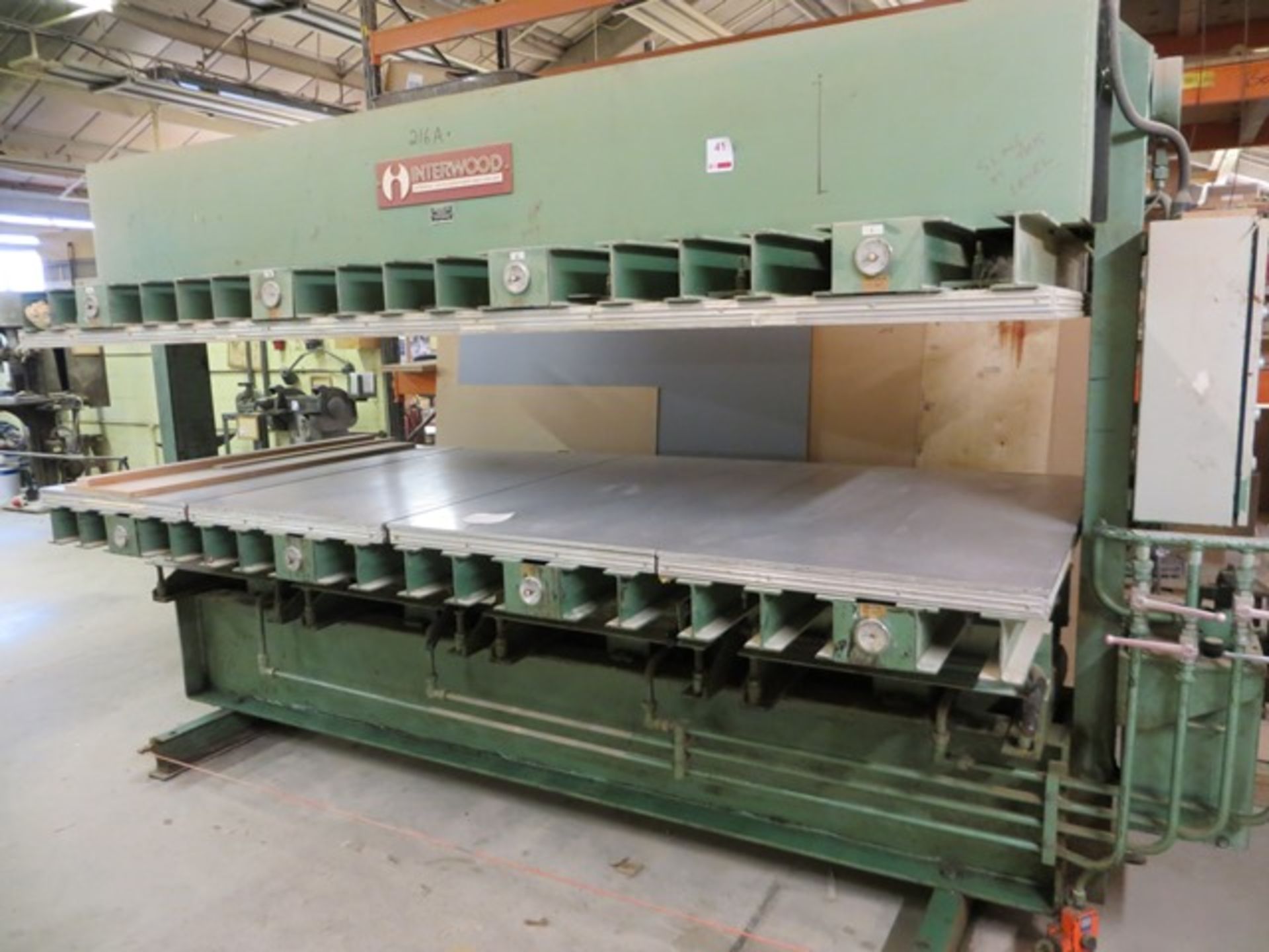 Interwood FHU laminate press Serial No. 415 (1988) (3 Phase)