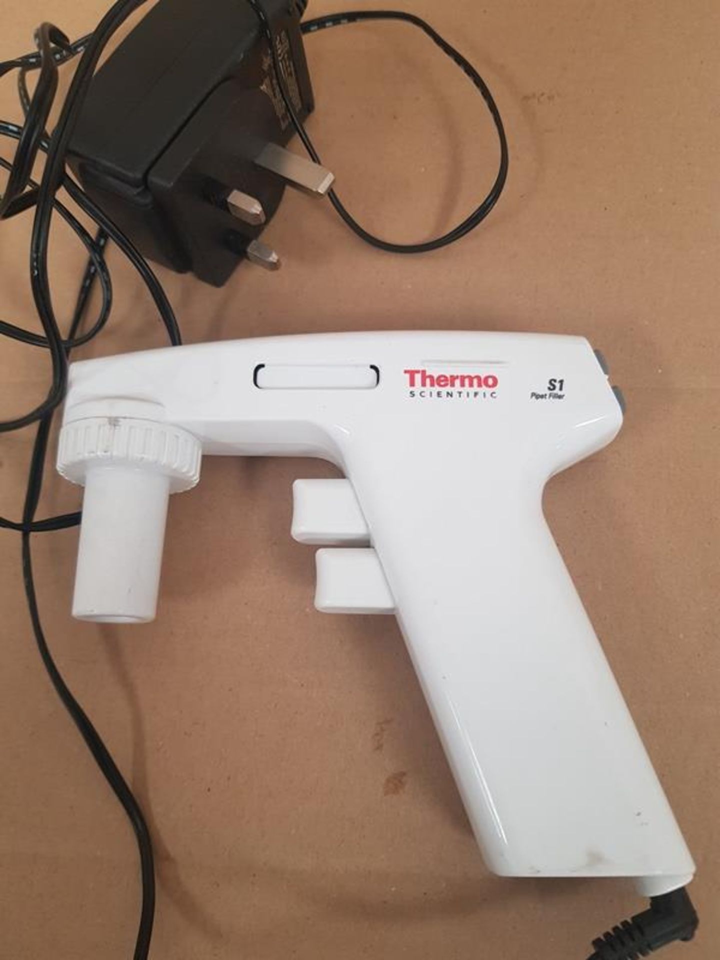 Thermo Scientific S1 Pipette Filler with charger - Image 2 of 2