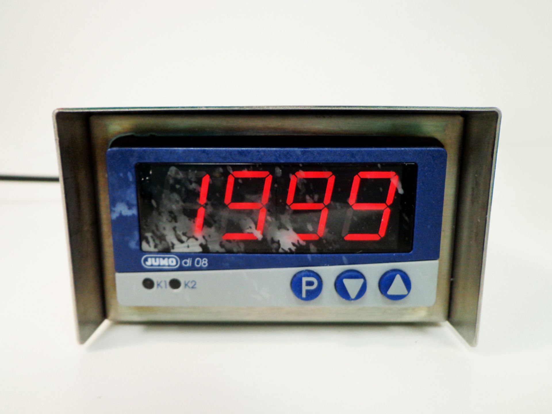 One-channel digital indicator displays measured values and monitor limit values. The universal input - Image 2 of 4