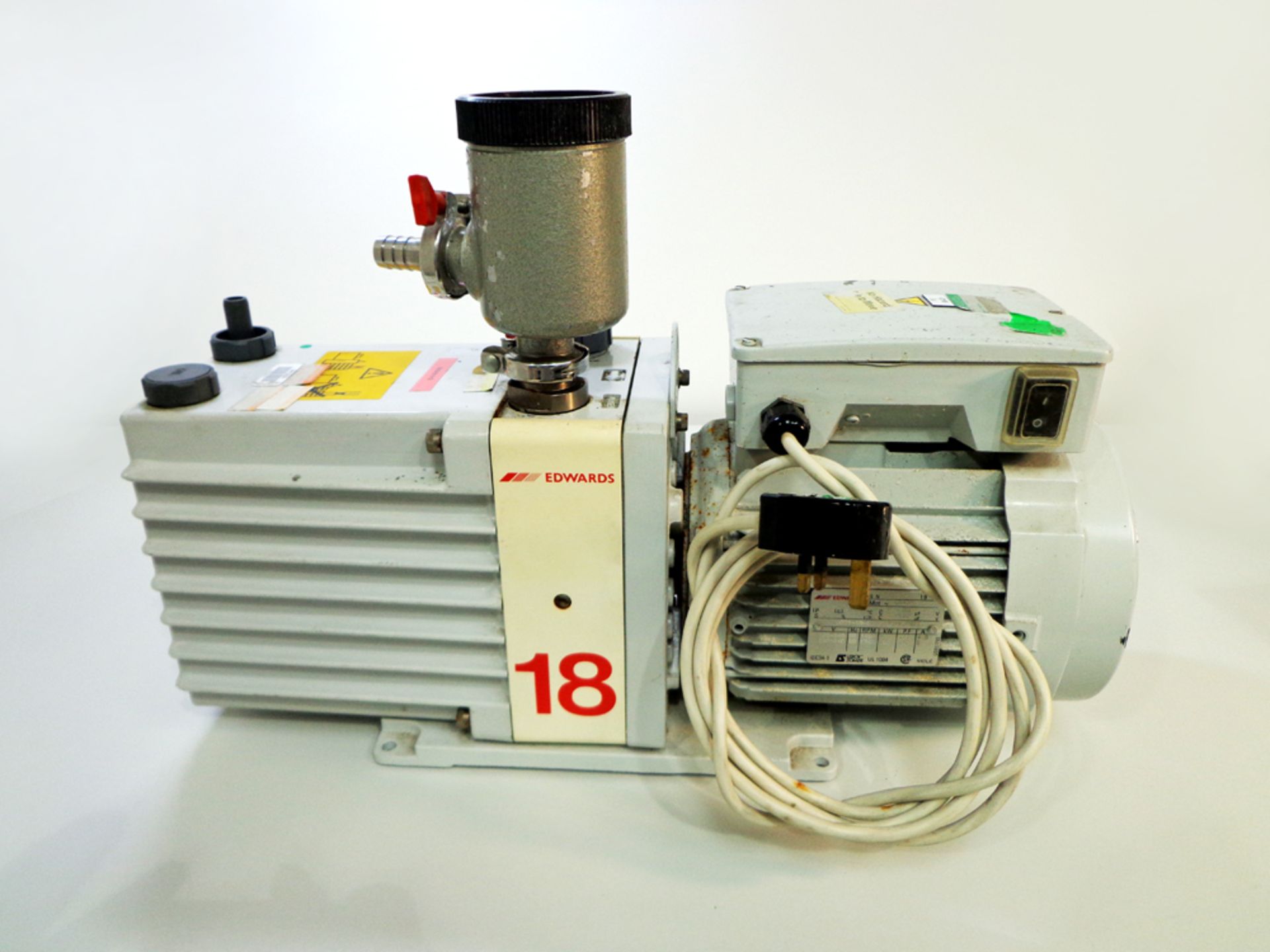 E2M18 Oil Sealed Rotary Vacuum Pump.(WA13710)