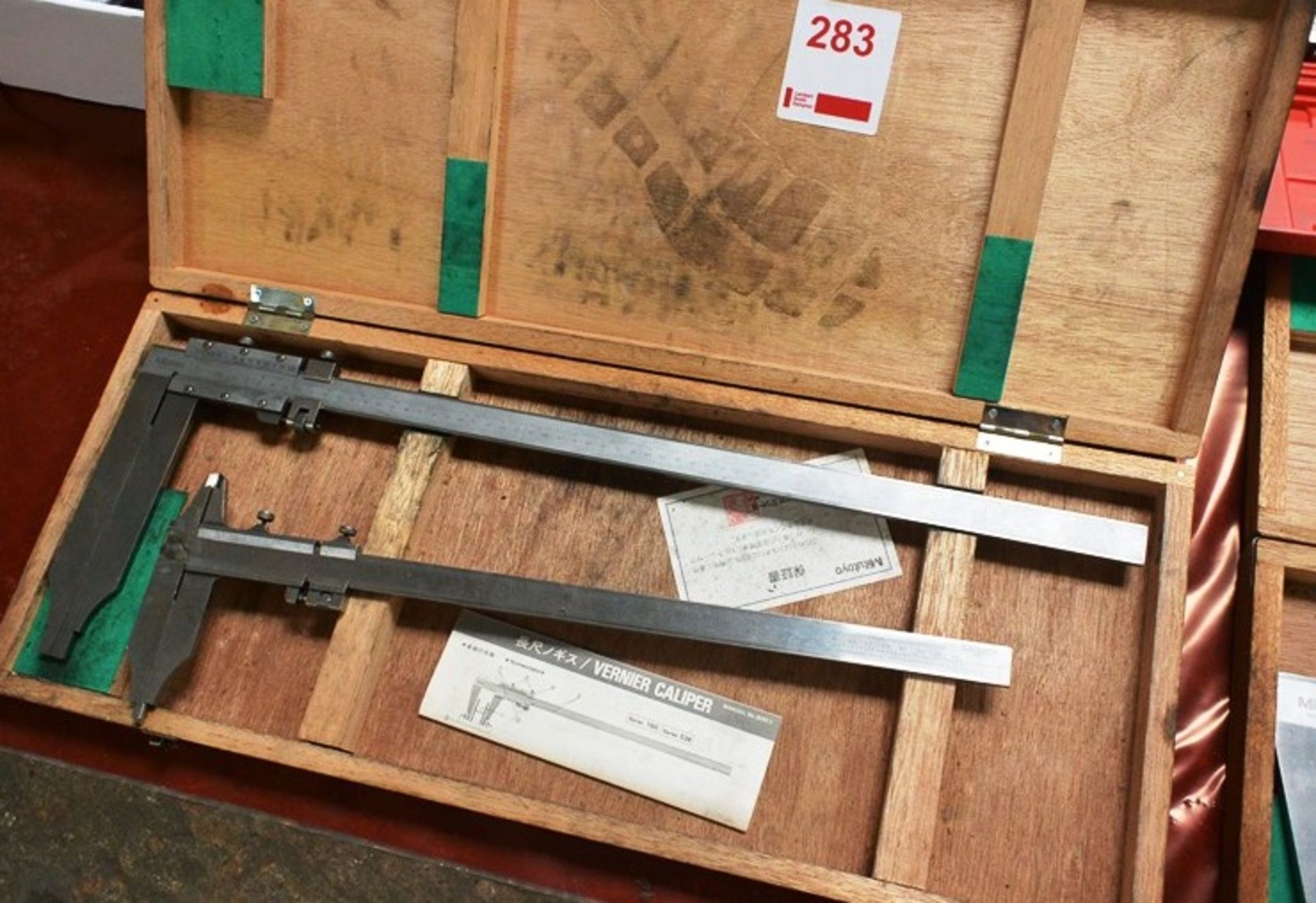 Two various Mitutoyo vernier calipers, incl. type 534-106 and unbadged (Recommended collection