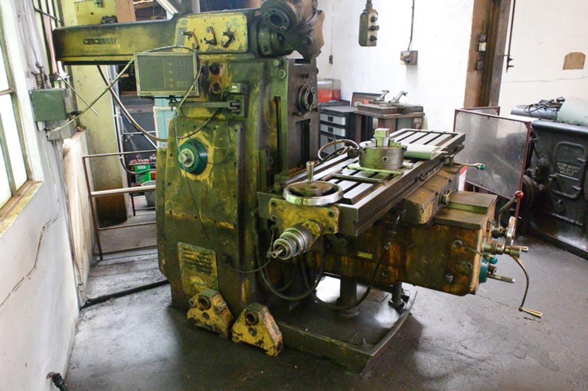 Cincintatti horizontal milling machine, with twin swivel vertical head and power over arm, model no. - Image 6 of 7