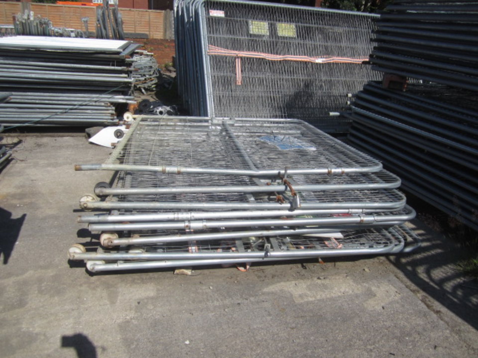 Two hundred and sixty Hera fencing panels, eleven 2100mm gates, twelve 1050mm gates, twenty three - Image 3 of 18