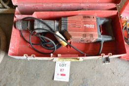 Hilti TE 905 110v breaker, with carry case and breaker bits