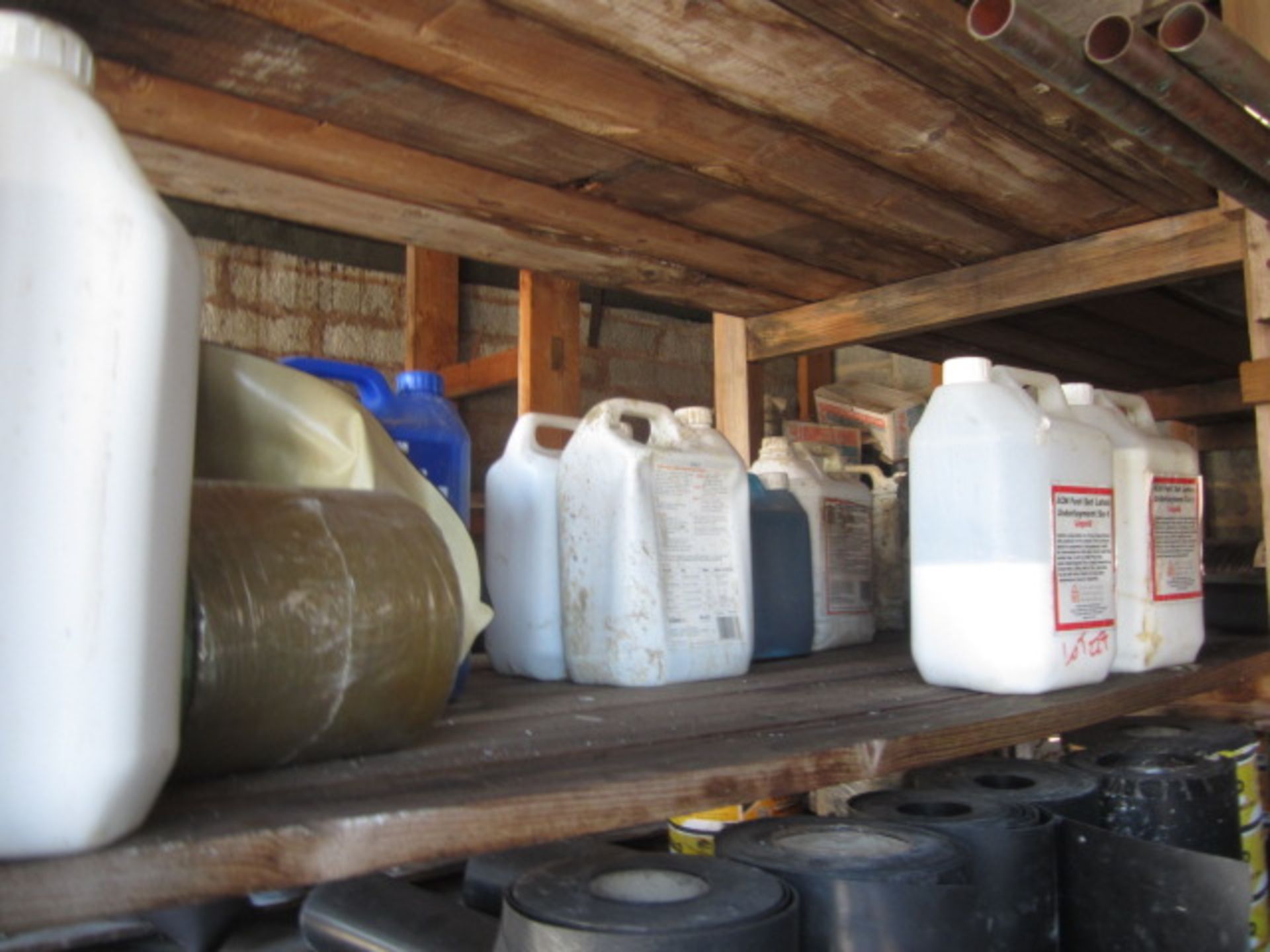 Three shelves of assorted damp proof course, fast set latex liquid, felt adhesive etc. - Image 8 of 8