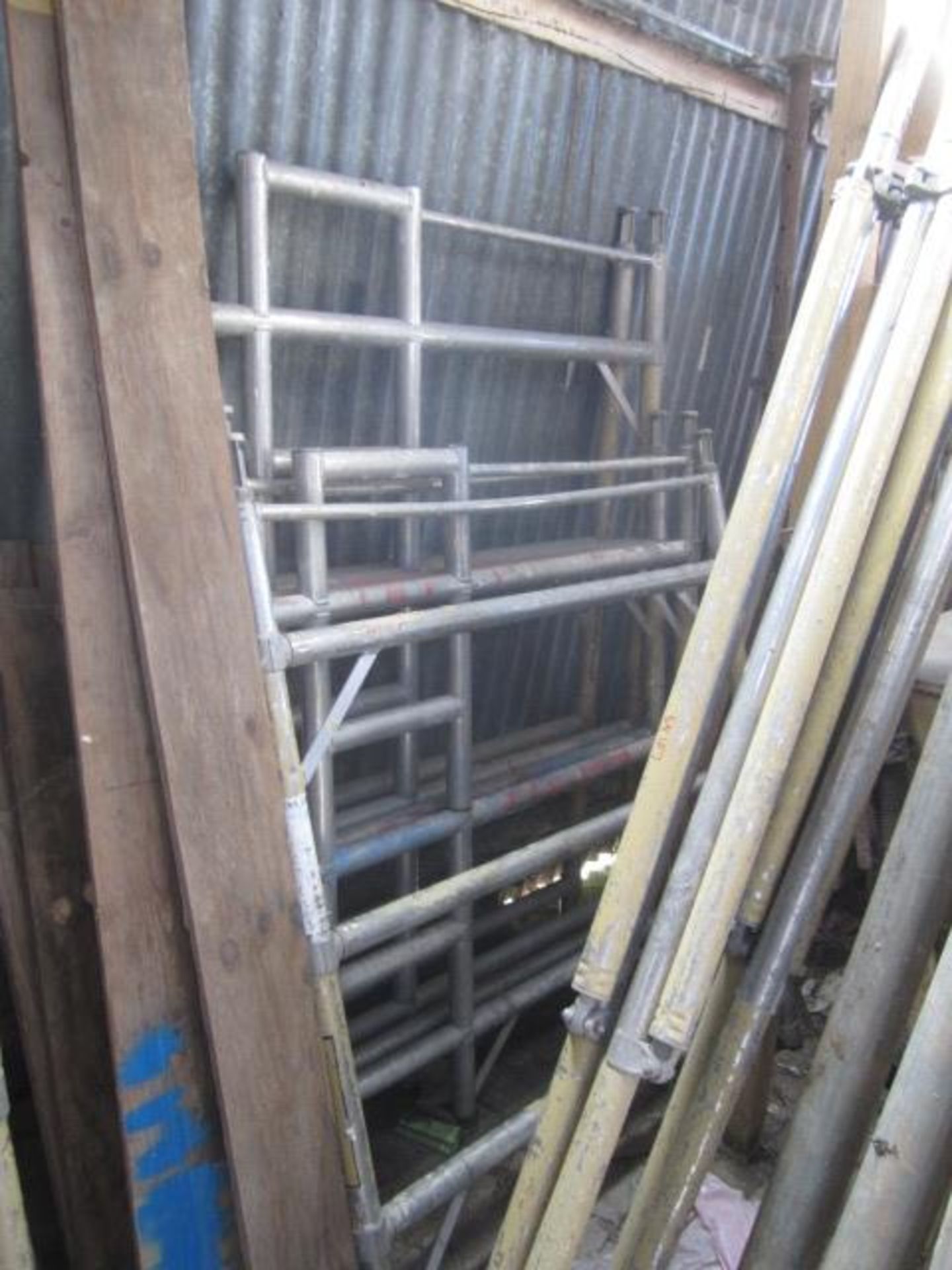 Euro Towers 9 panels double width ladder frame, four steel bins and thirty two 7.5 and 8.5 feet - Image 2 of 6
