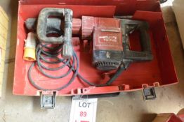 Hilti TE 705 110v breaker, with carry case and breaker bits