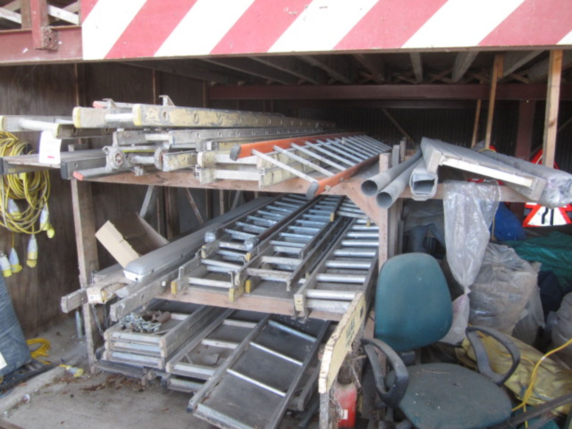 Thirteen assorted scaffold board panels and nineteen assorted ladders - Image 5 of 6