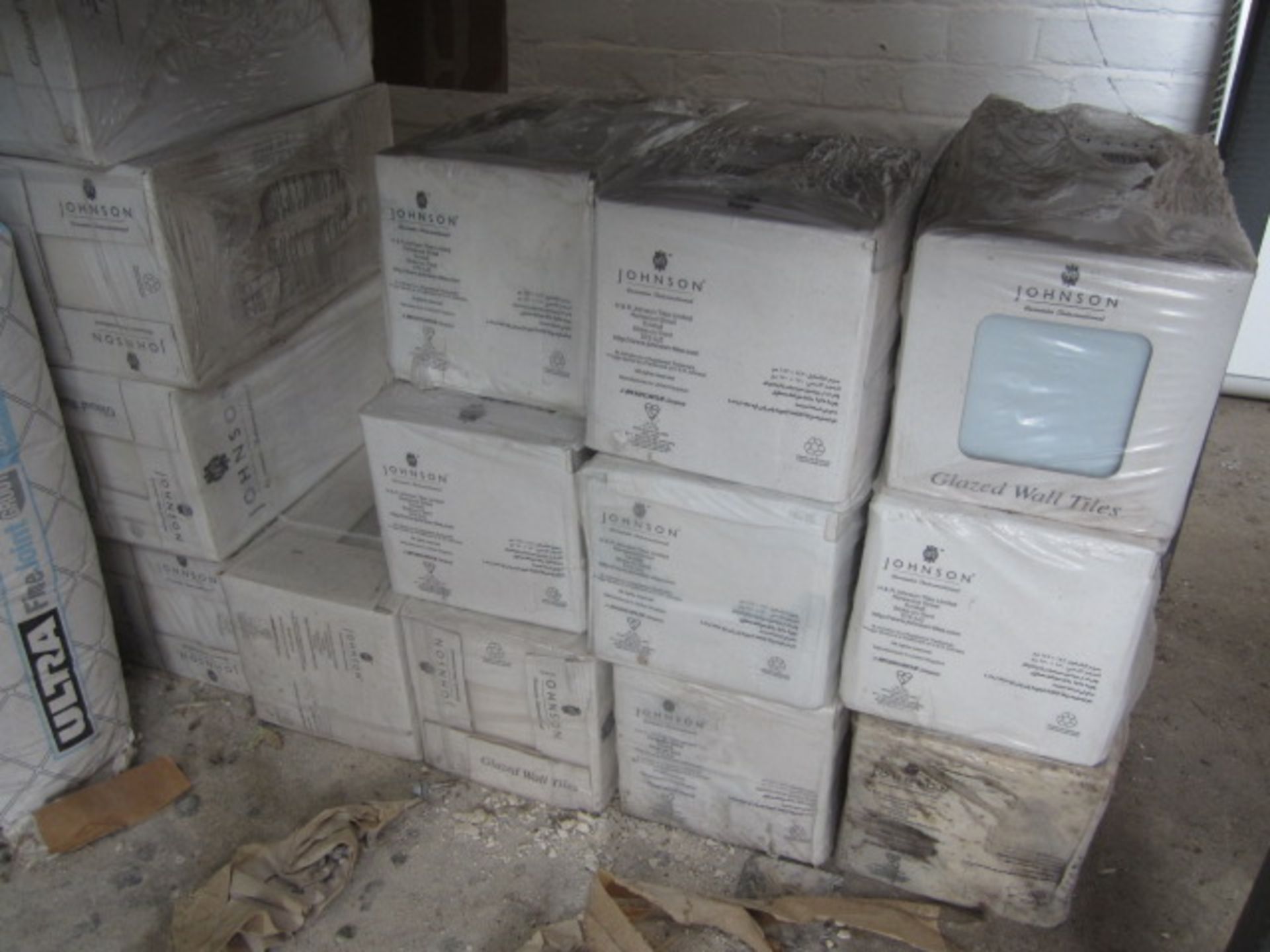 Contents of racking including assorted wall tiles, ceiling roses, flexistrip, acrylic adhesive - Image 2 of 17