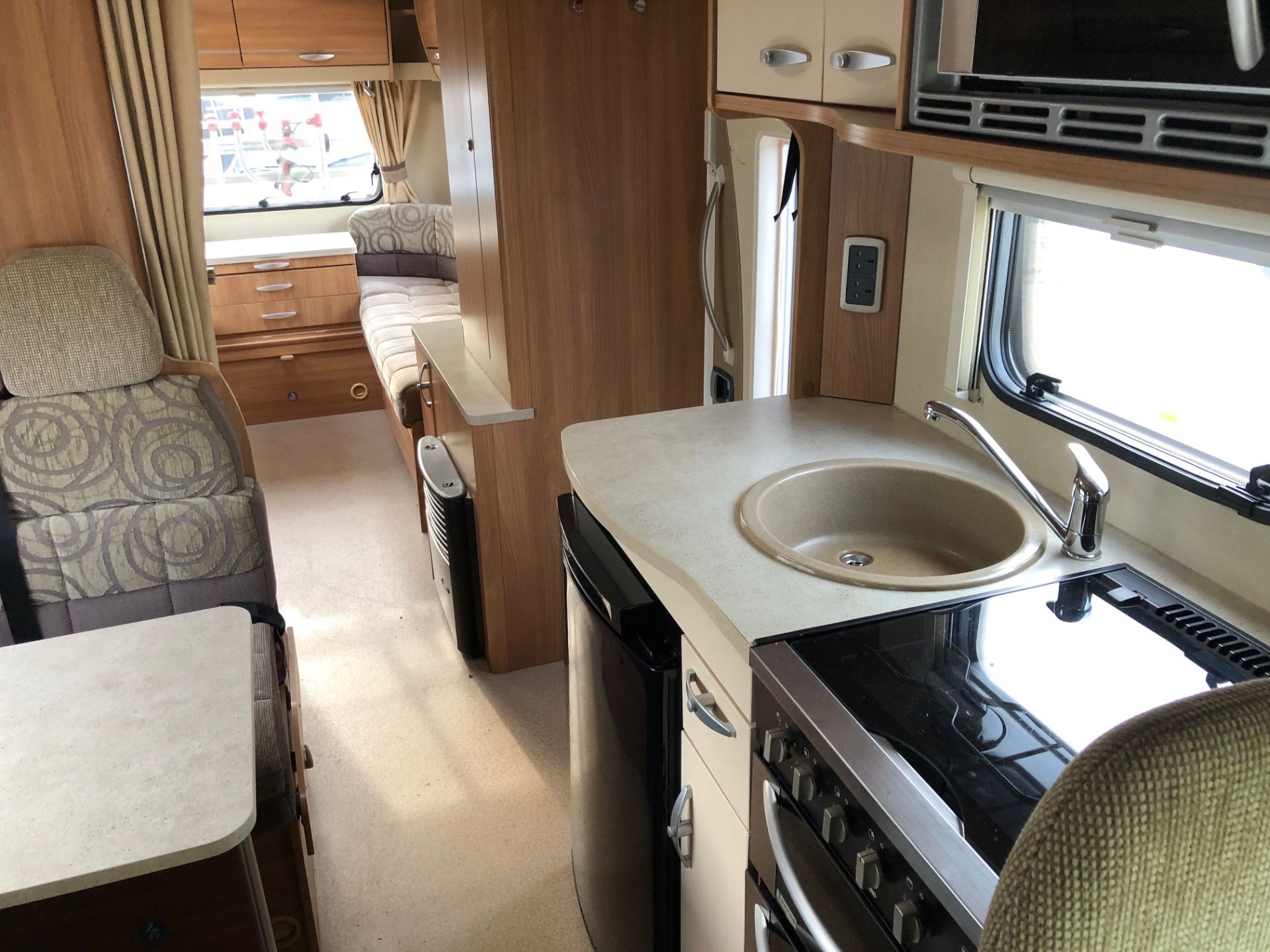 Fiat Ducato 40 Maxi Multijet Swift Sundance 630L Turbo diesel 6 Berth Motor Home 2.3L 130hp Reg No - Image 8 of 18