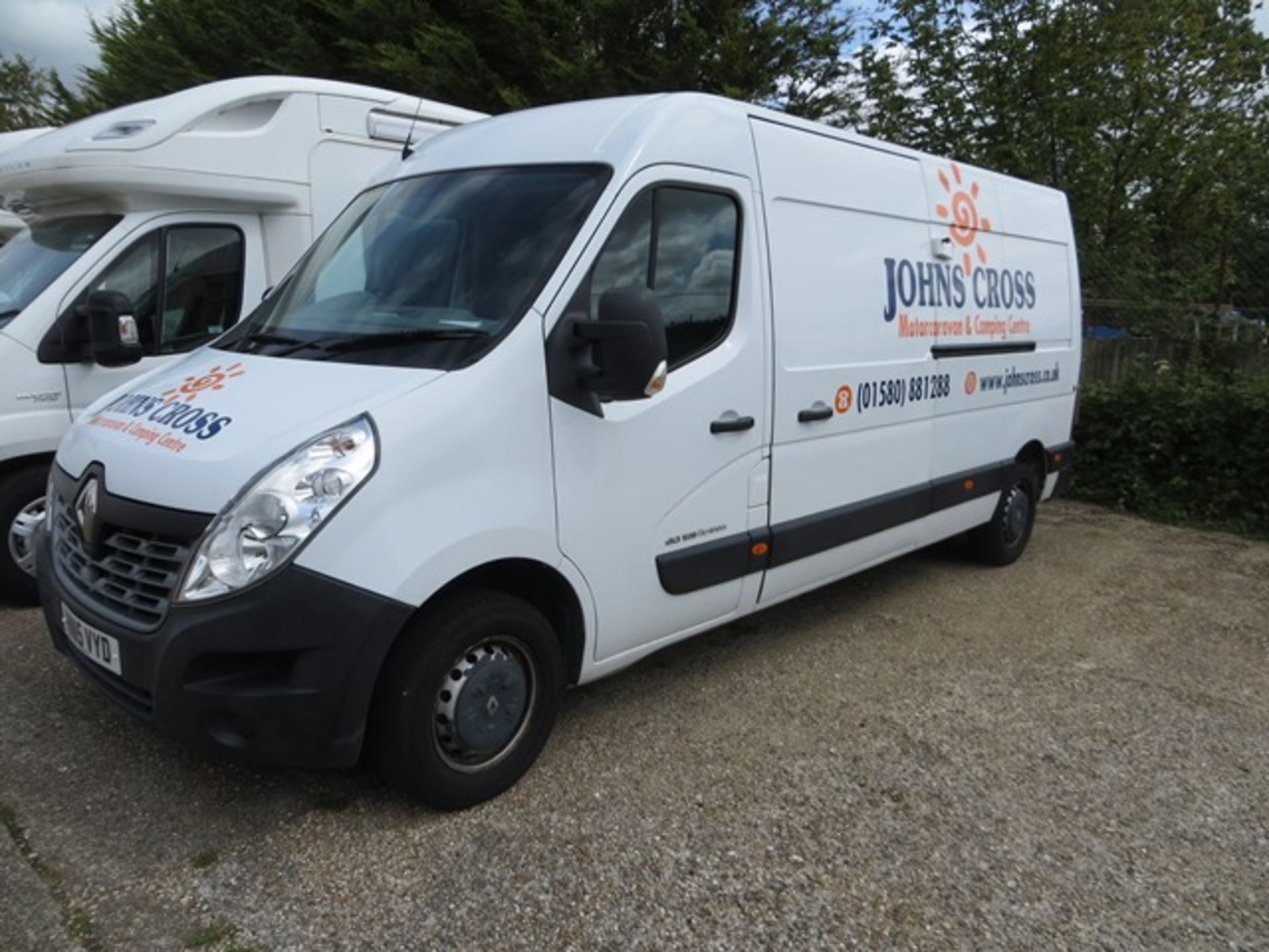 Renault Master LM35 2.3L Dci diesel Panel Van Reg HN15VYD d.o.r. 12/05/2015 MOT 07/01/2022 77,846 - Image 2 of 9