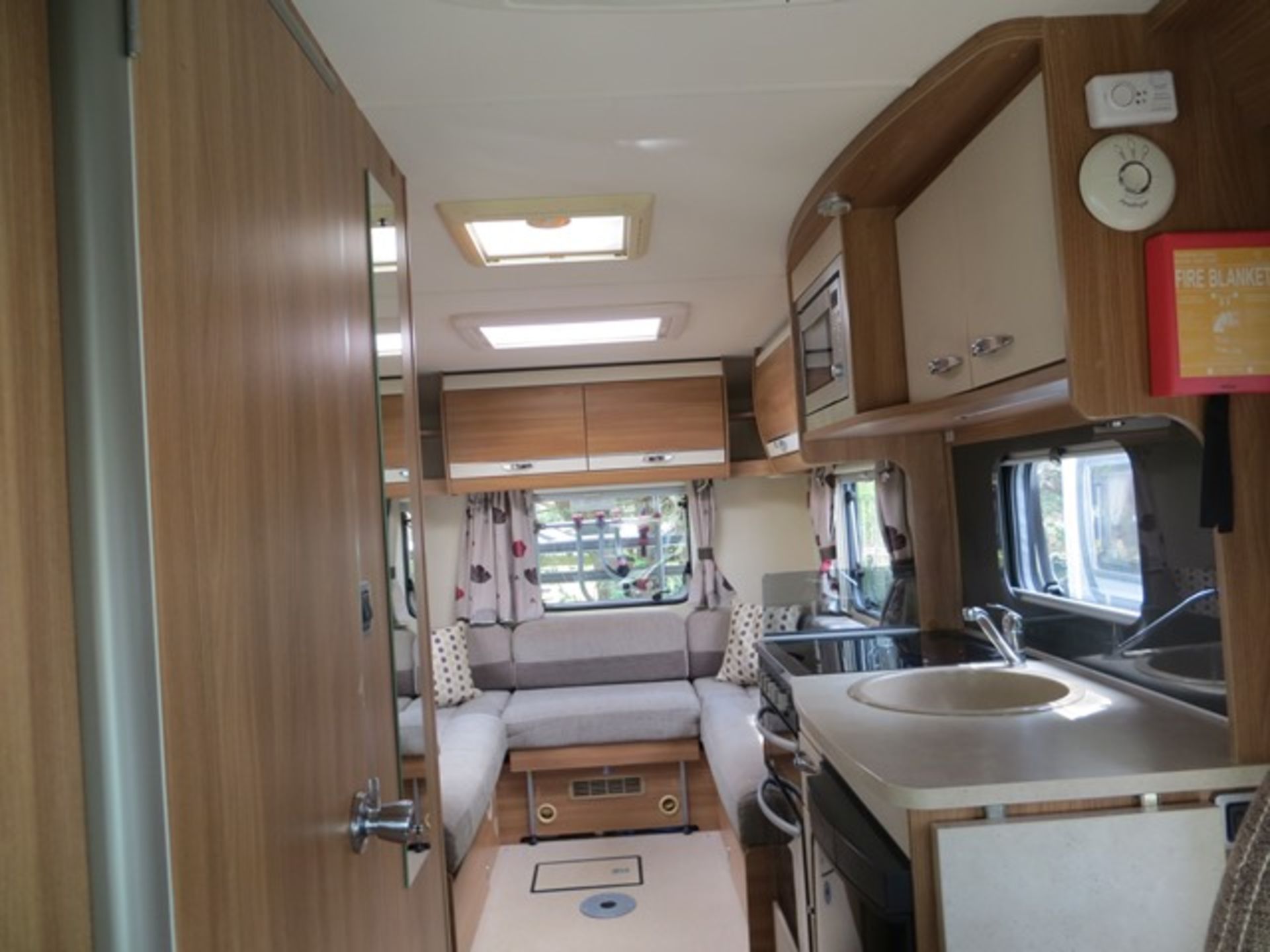 Fiat Ducato 35 Multijet MWB Swift Sundance 584PR Turbo diesel Euro 5 Motor Home 2.3L Reg No GN15 DLO - Image 9 of 20