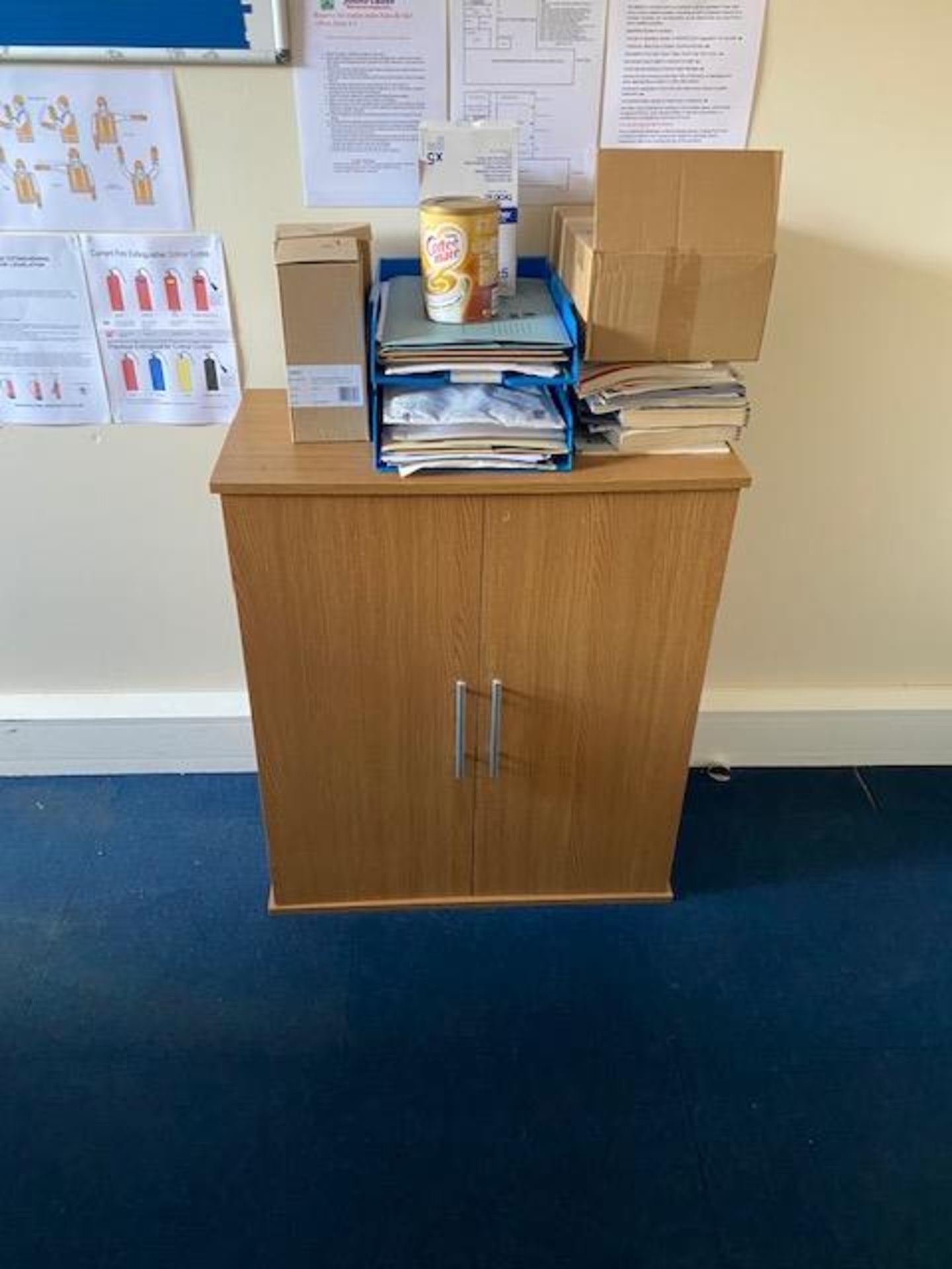 Contents of office to include desk with pedestal, wall mounted flat screen monitor, book case, - Image 4 of 4