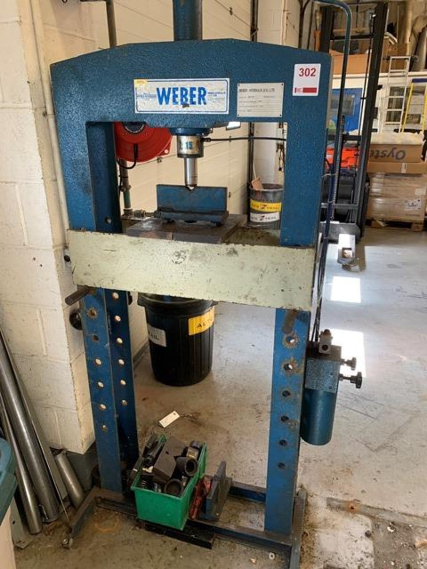 Weber Hydraulic man op Press KFP15 15TOn cap. Y.O.M 1988 Press H1187